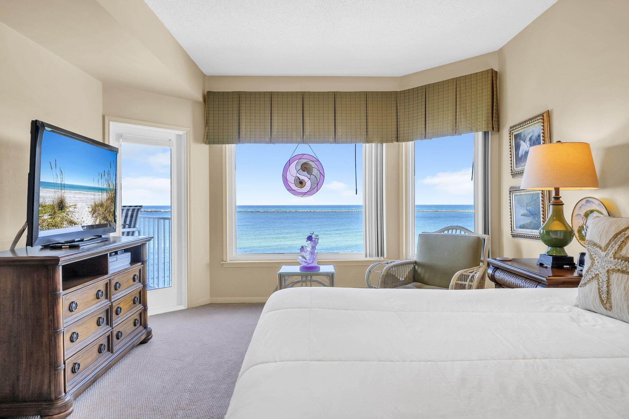 WATERVIEW TOWERS YACHT CLUB - Residential