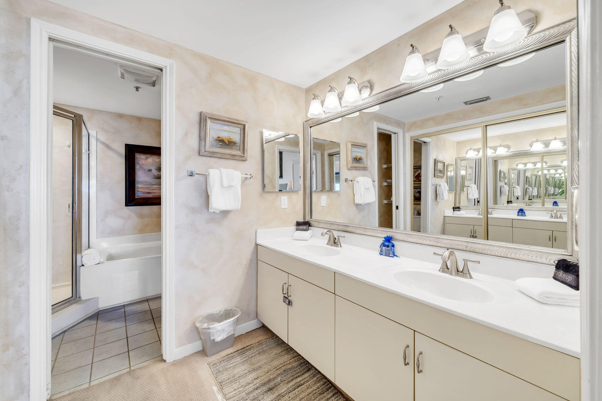 WATERVIEW TOWERS YACHT CLUB - Residential