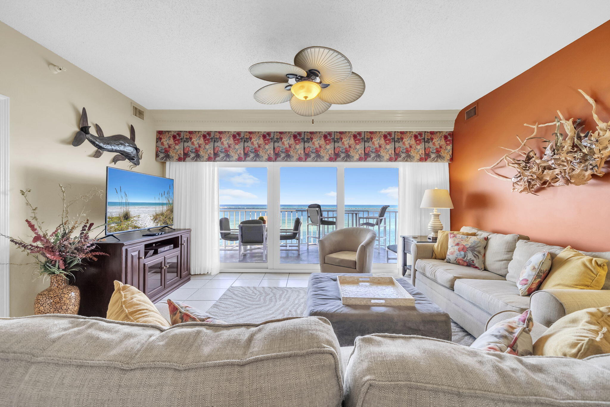 WATERVIEW TOWERS YACHT CLUB - Residential