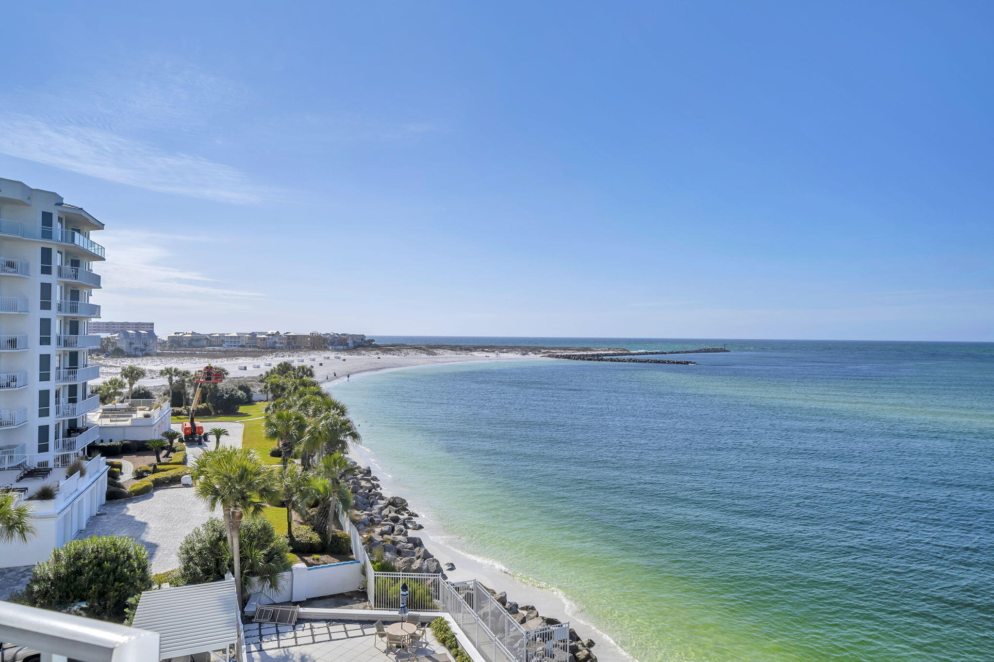 WATERVIEW TOWERS YACHT CLUB - Residential