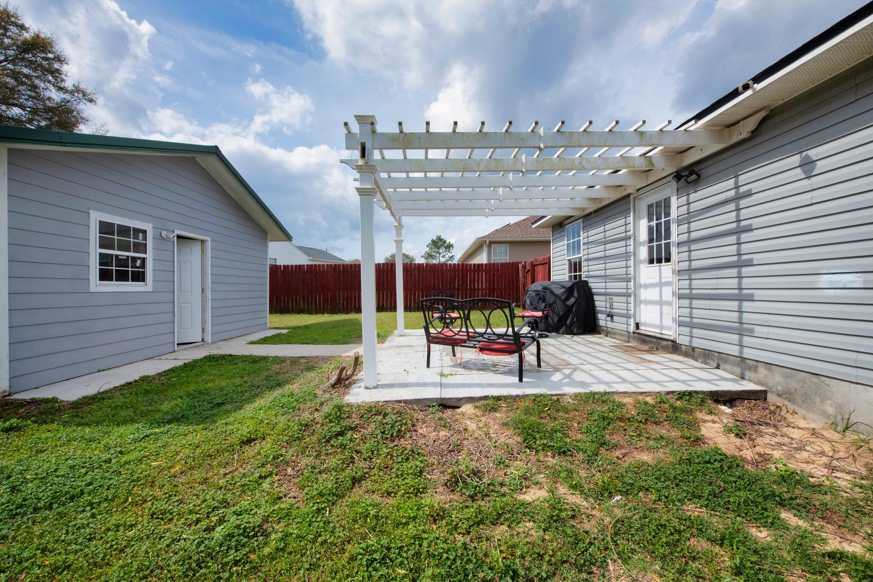 FAIRCHILD ESTATES - Residential