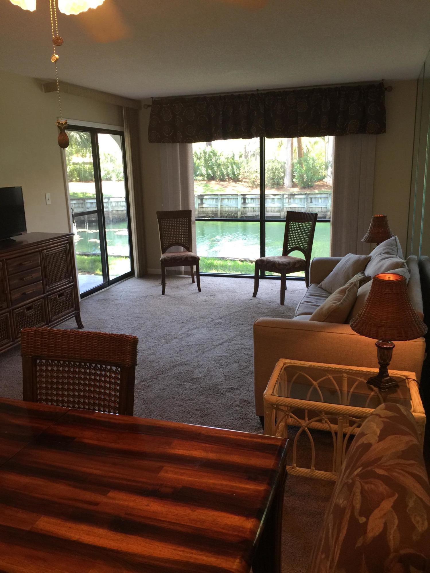 EDGEWATER GOLF VILLAS V-C CONDO - Residential