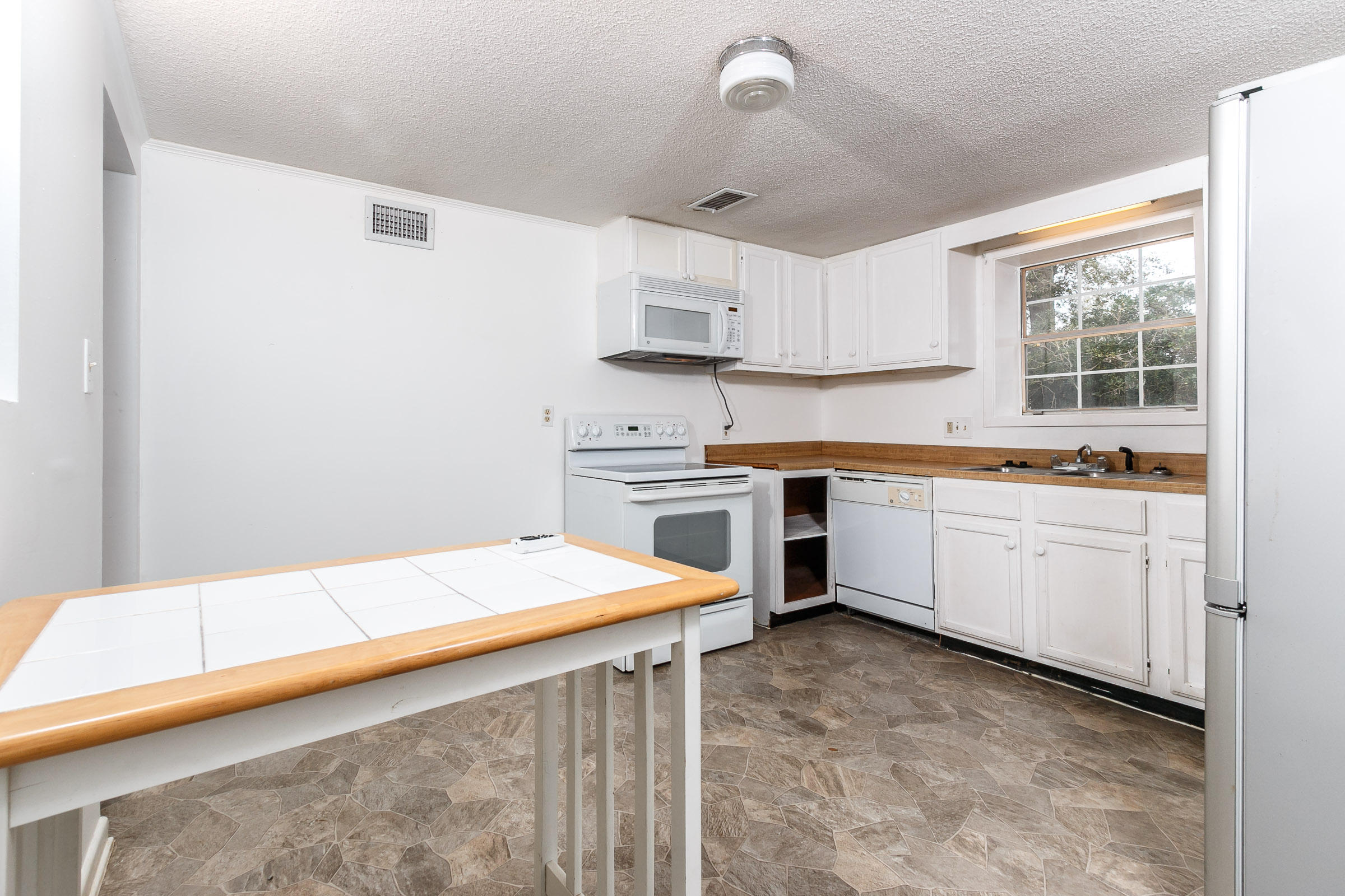 SANTASIA PARK 6TH ADDN - Residential