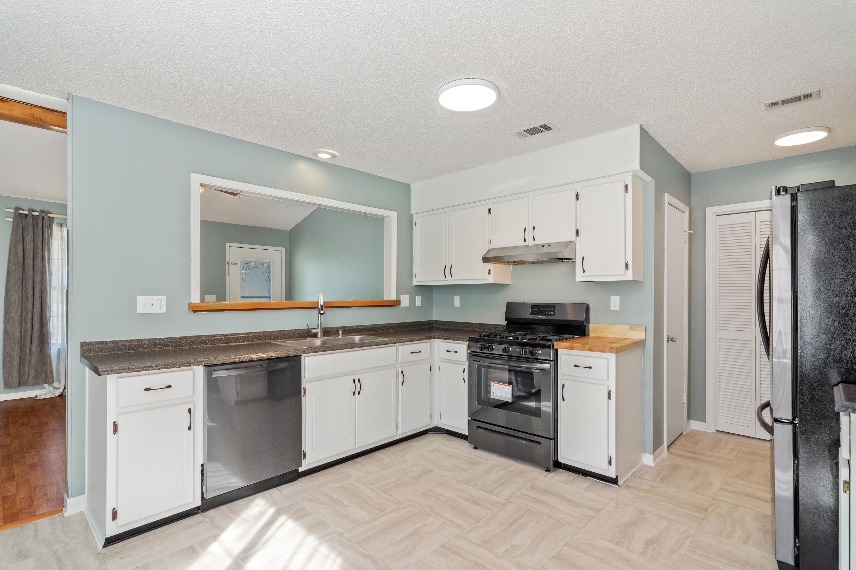 SHOAL TERRACE ESTATES - Residential