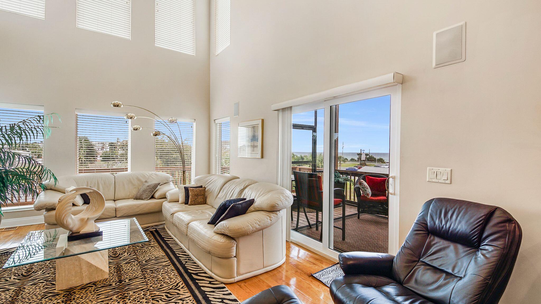 LAGUNA BEACH AMENDED - Residential