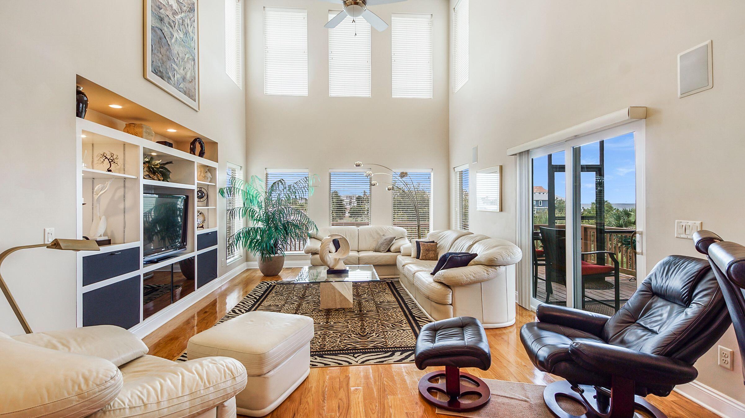 LAGUNA BEACH AMENDED - Residential