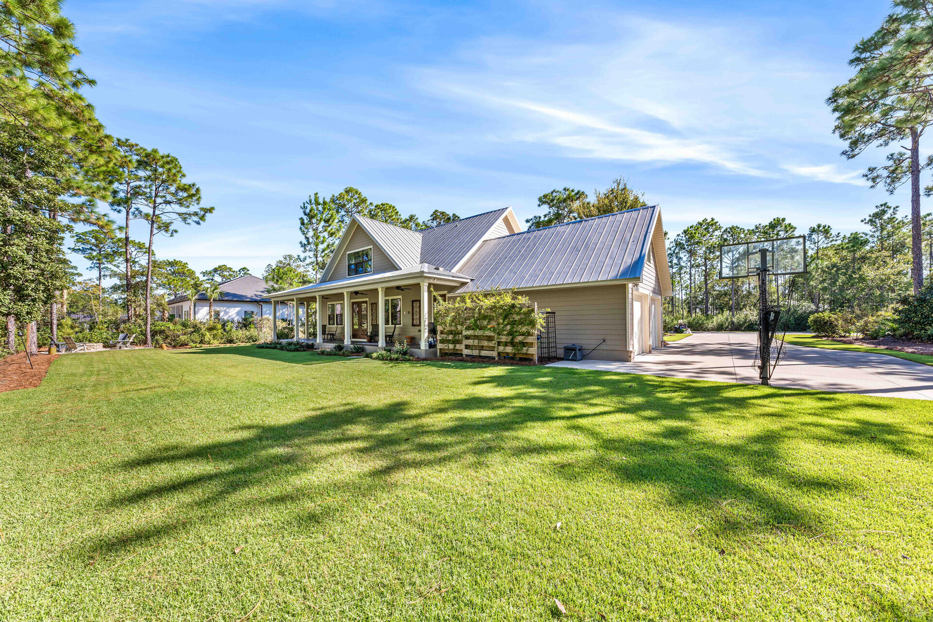 SECLUSION BAY - Residential