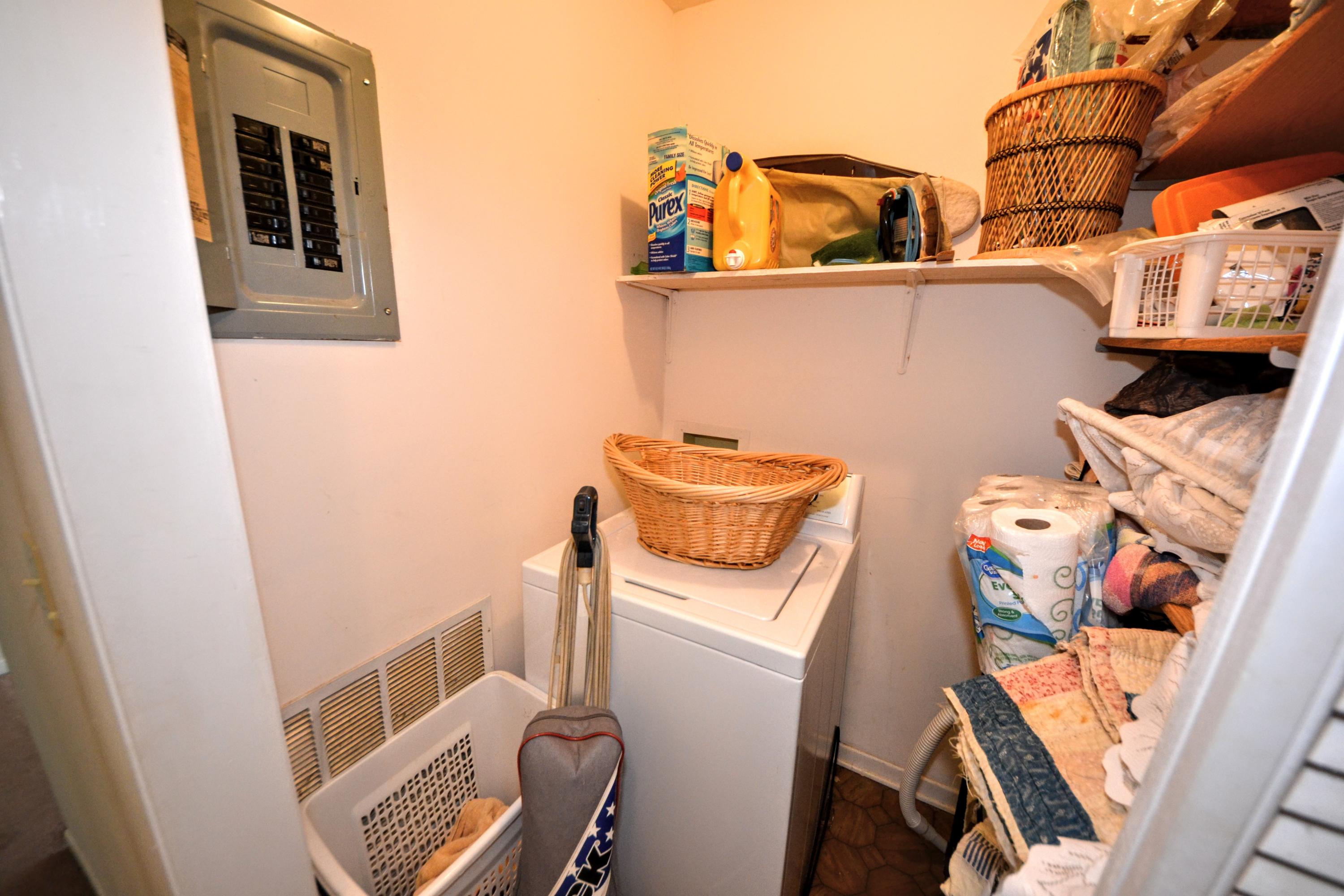 NO RECORDED SUBDIVISION - Residential