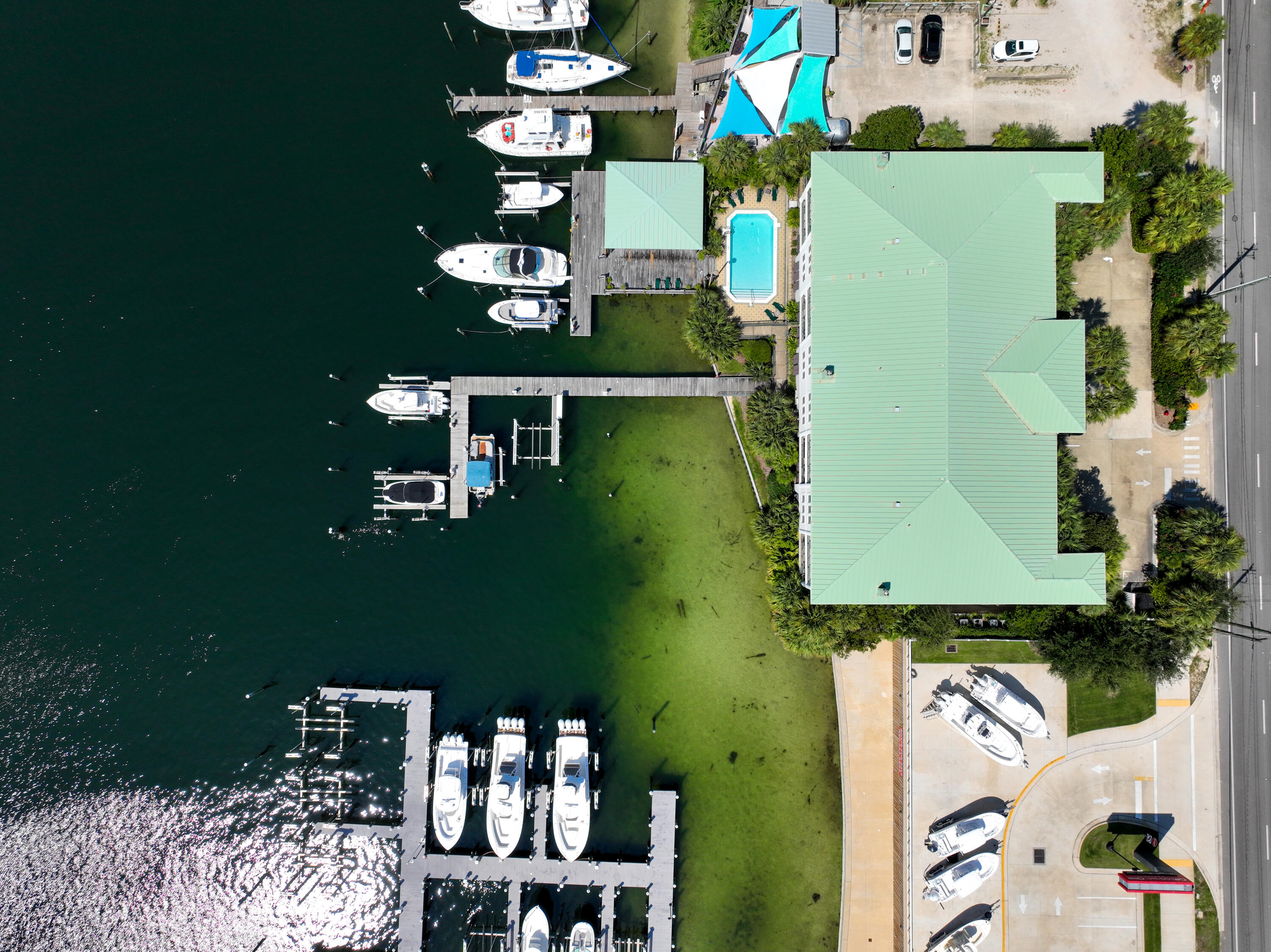 TRANQUIL HARBOR - Residential