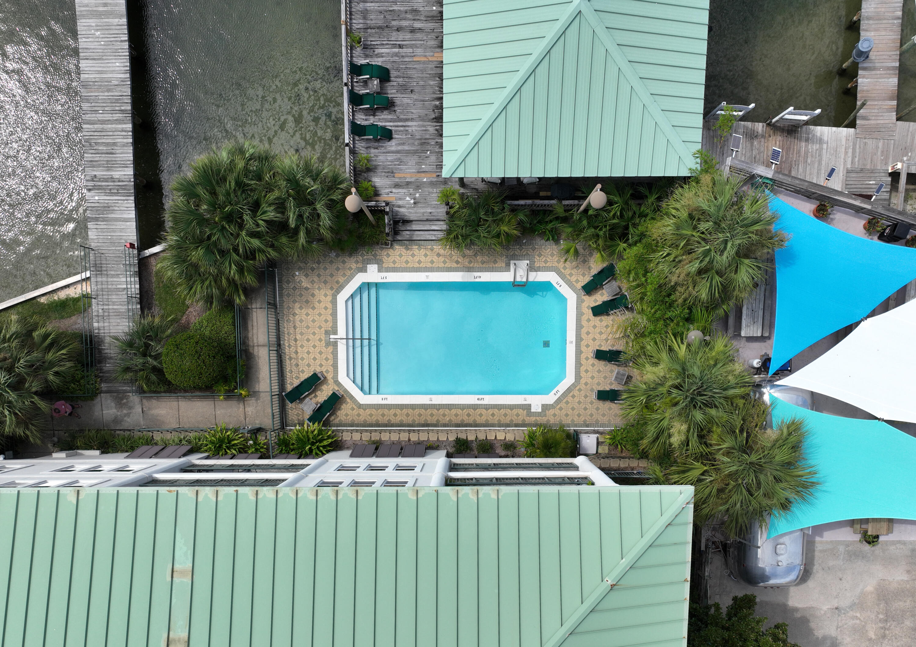TRANQUIL HARBOR - Residential