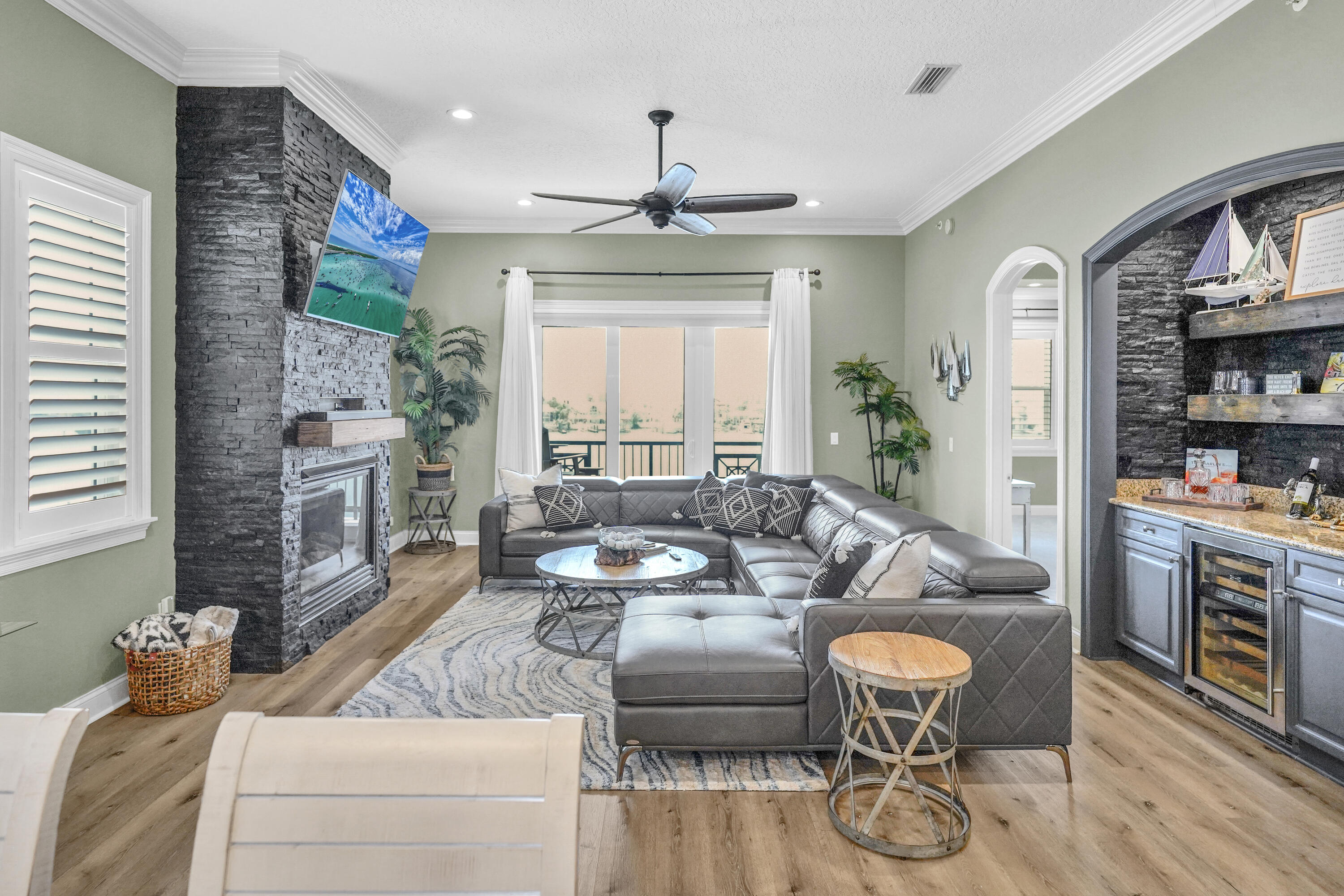 TRANQUIL HARBOR - Residential