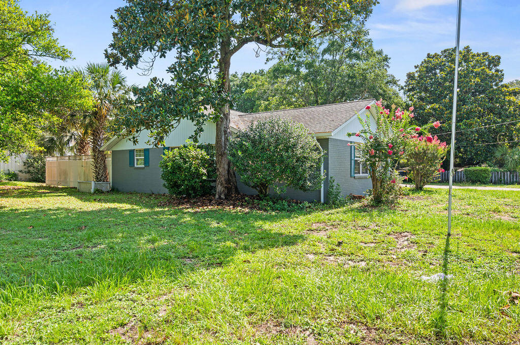 BAYOU WOODS - Residential