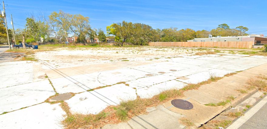 Prime Commercial Development Opportunity in Downtown Fort Walton BeachAddress: 23 SE Miracle Strip Pkwy & 207 Shell Ave, Fort Walton Beach, FLProperty Overview:Seize this rare opportunity to own a premier commercial lot in the heart of downtown Fort Walton Beach. This property includes two connected parcels--23 SE Miracle Strip Parkway and 207 Shell Avenue--offering just over an acre of prime real estate with high visibility and excellent accessibility.Key Features:Strategic Location - Situated on the bustling Miracle Strip Parkway, a major thoroughfare with strong traffic counts and excellent exposure.Size & Versatility - Combined, these lots provide ample space for retail, office, restaurant, or mixed-use development.Downtown Accessibility - Located in the vibrant downtown.. Investment Potential - A growing area with strong commercial demand, making this an ideal site for future development.
This property offers a prime opportunity for investors and developers looking to establish a presence in one of Fort Walton Beach's most sought-after locations.
