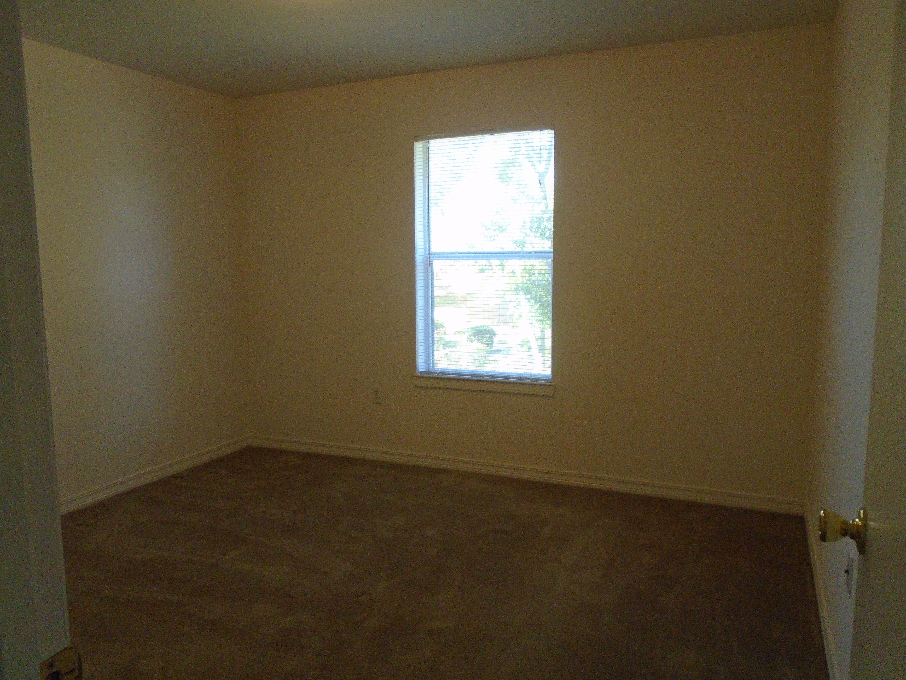 CREEKSIDE - Residential Lease