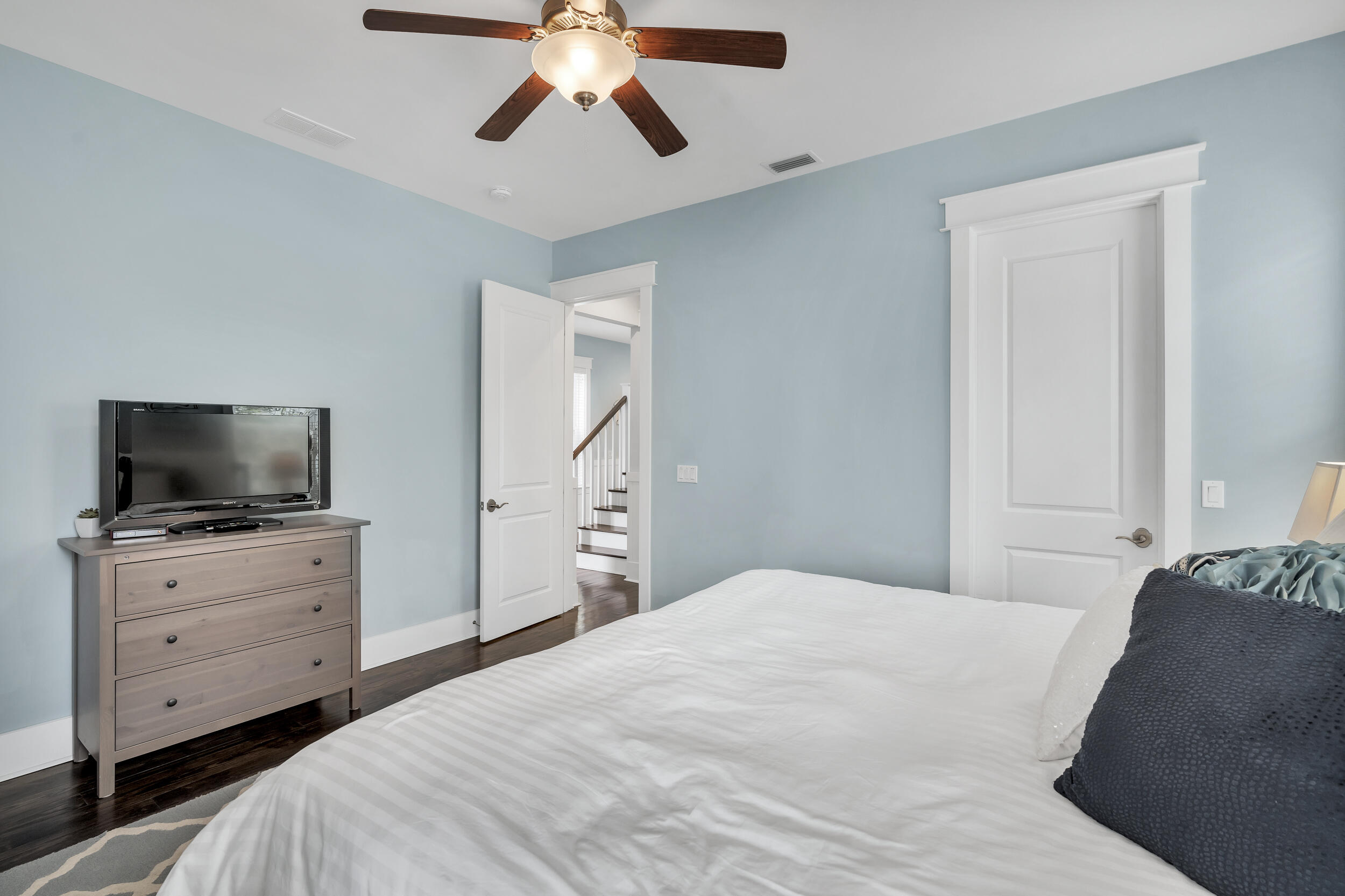 NATUREWALK AT SEAGROVE - Residential