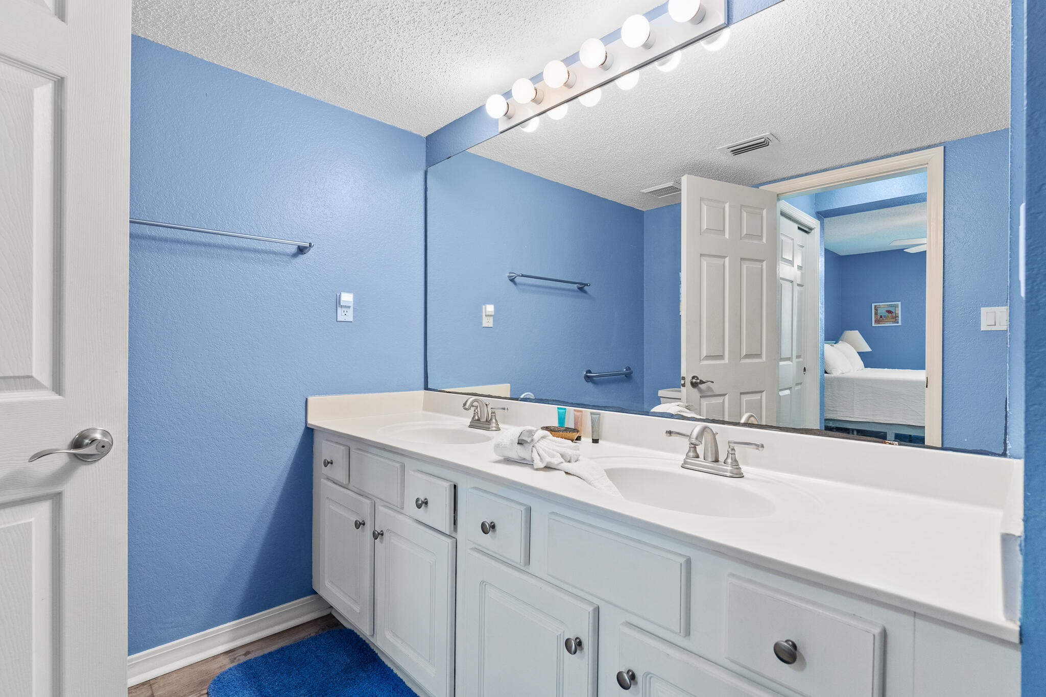 ISLANDER BEACH RESORT CONDO - Residential