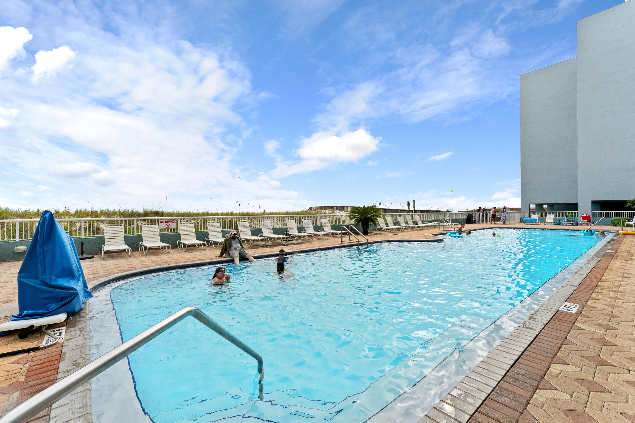 ISLANDER BEACH RESORT CONDO - Residential