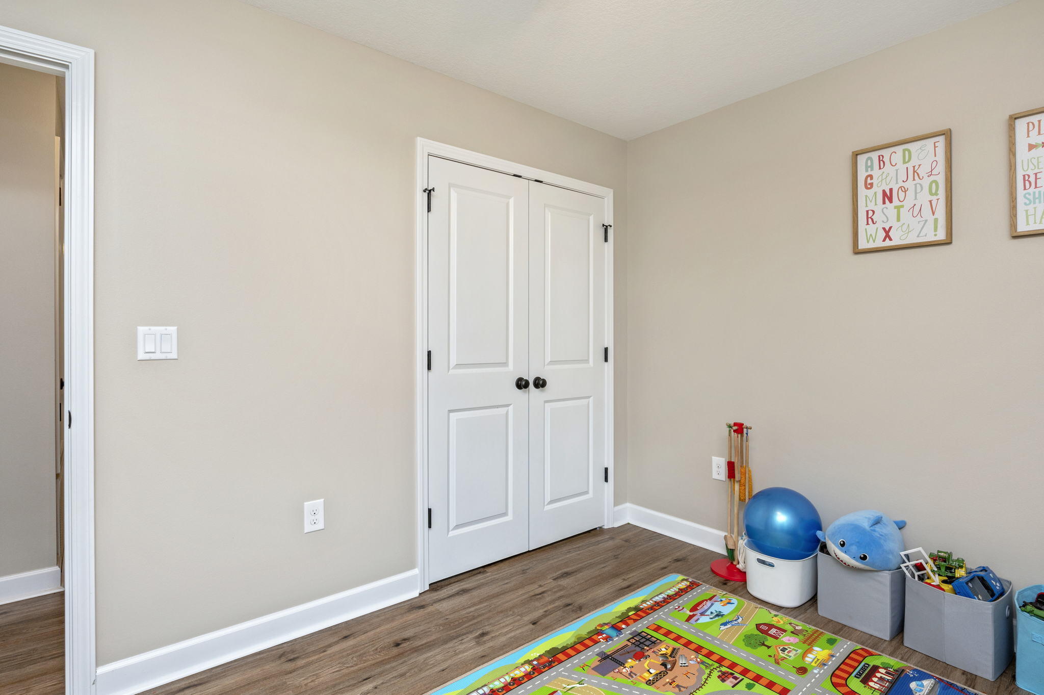 GARDEN CITY - Residential