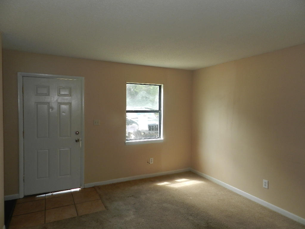 LEESA JENNIFER ACRES - Residential