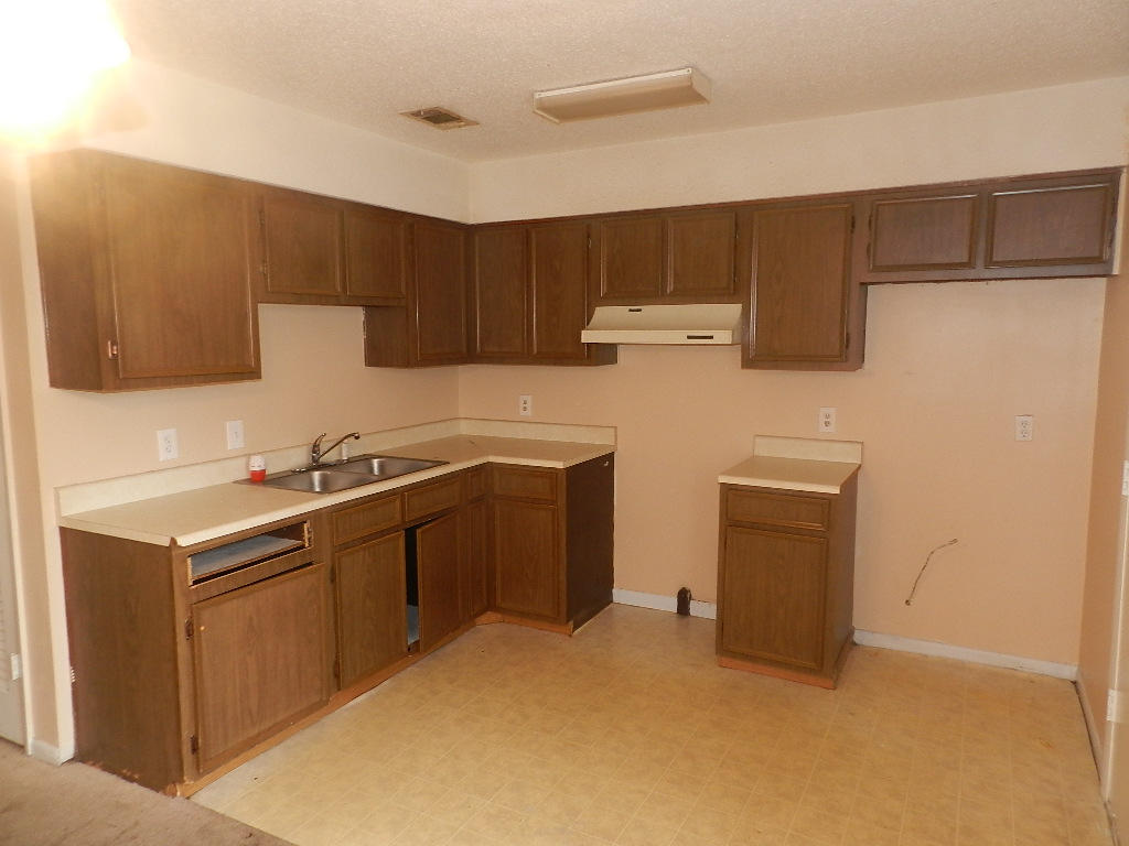 LEESA JENNIFER ACRES - Residential