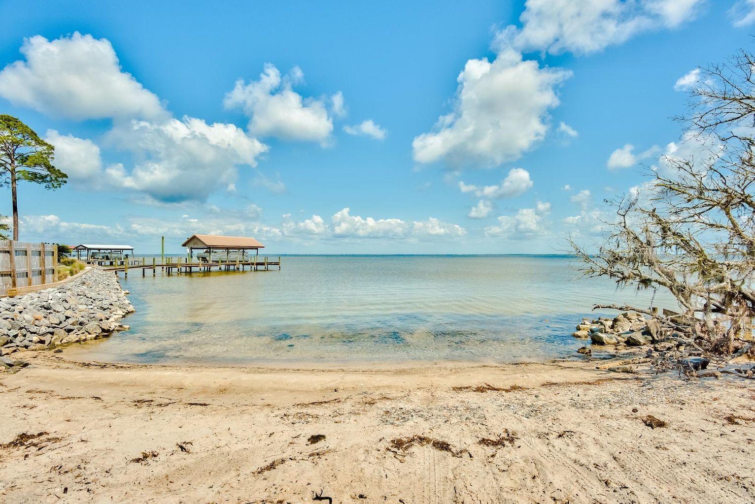 EAGLE BAY - Residential