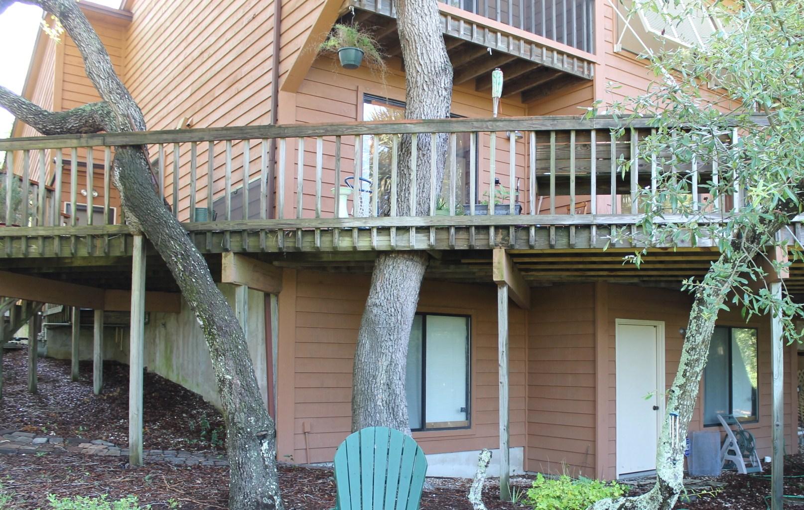 CARIBBEAN EAST - Residential