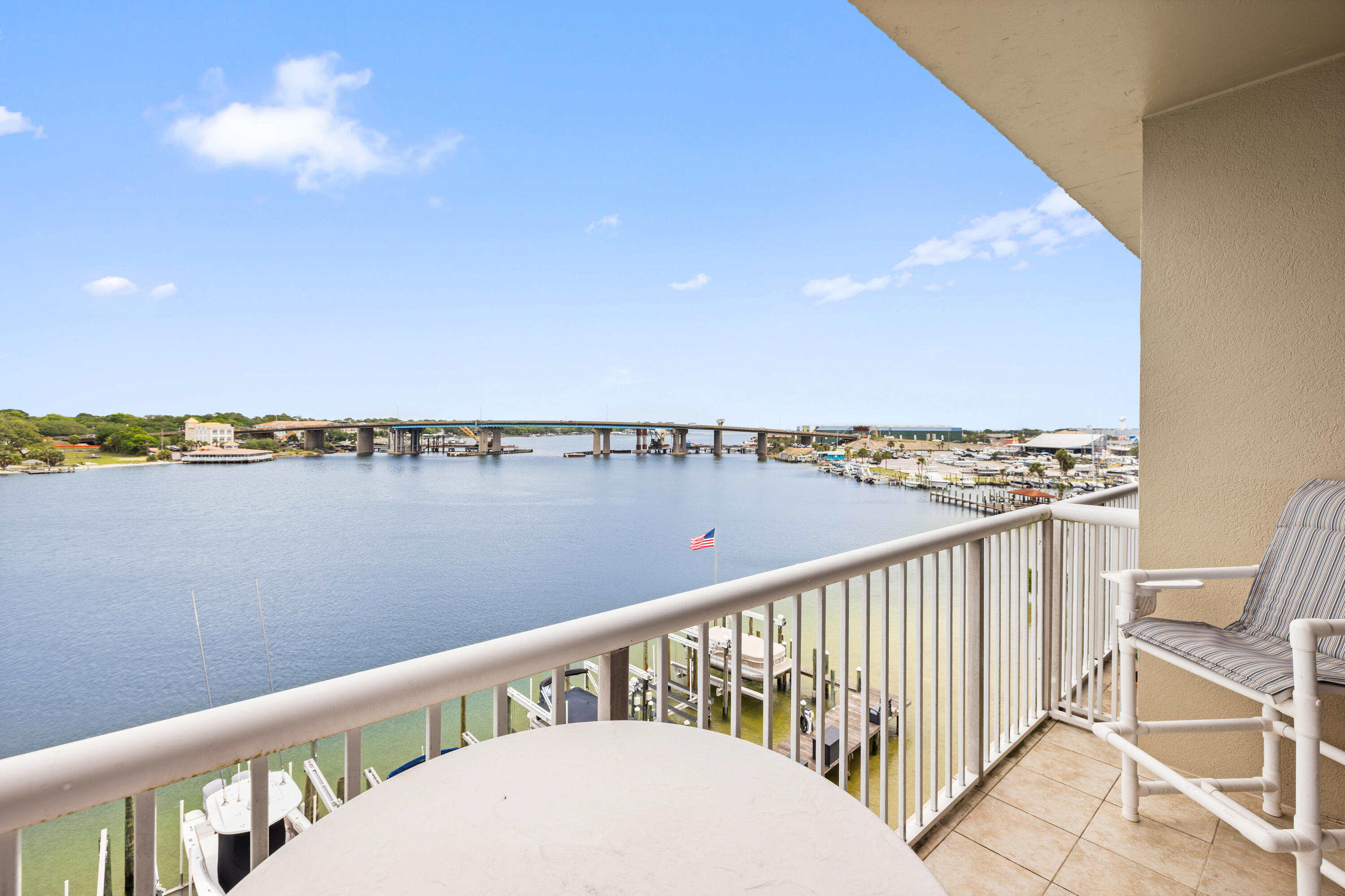 PALM COURT YACHT CLUB - Residential