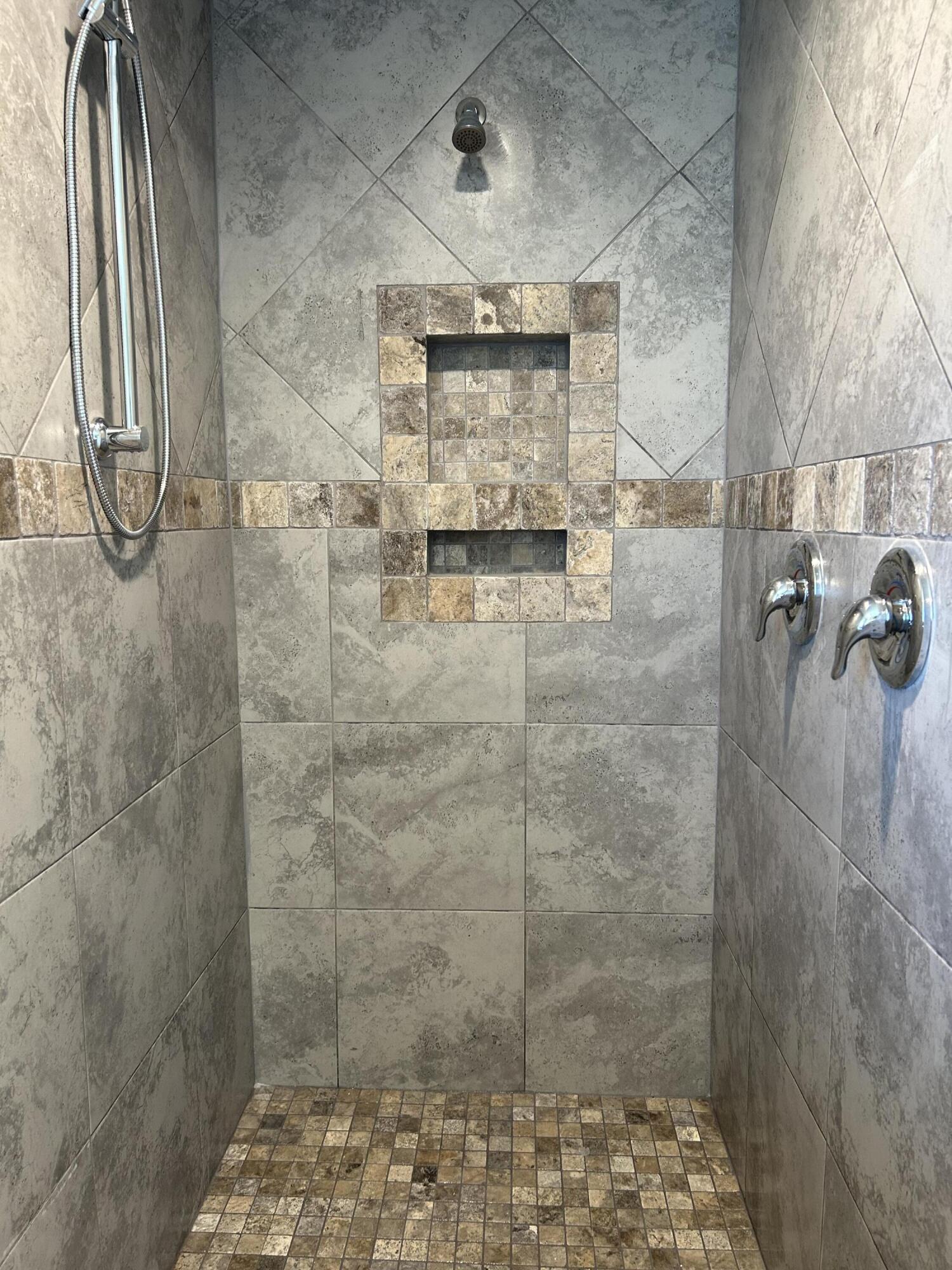 CREETS LANDING - Residential