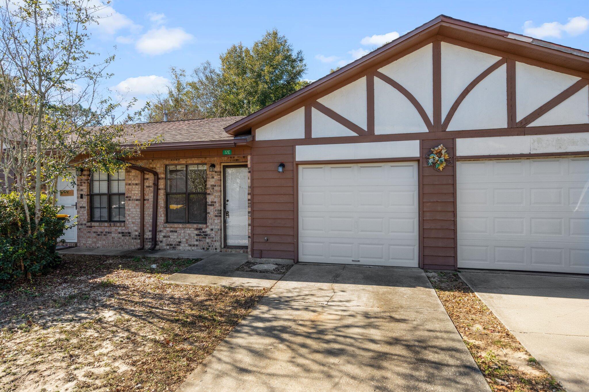 VIKING MANOR PH 1 - Residential Lease