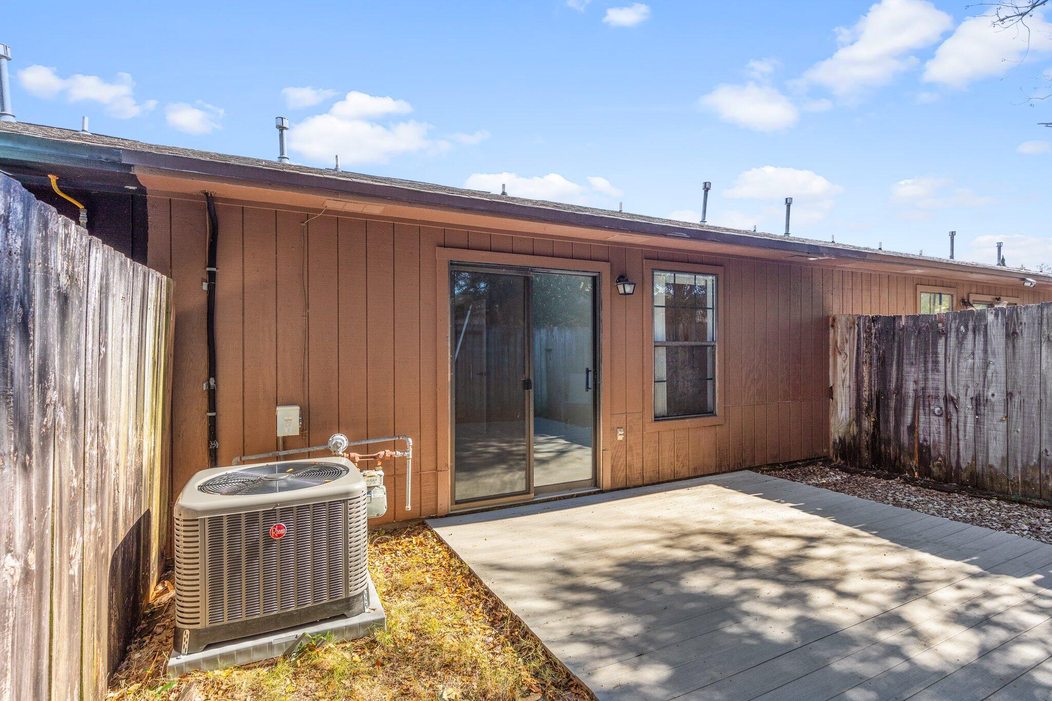VIKING MANOR PH 1 - Residential Lease