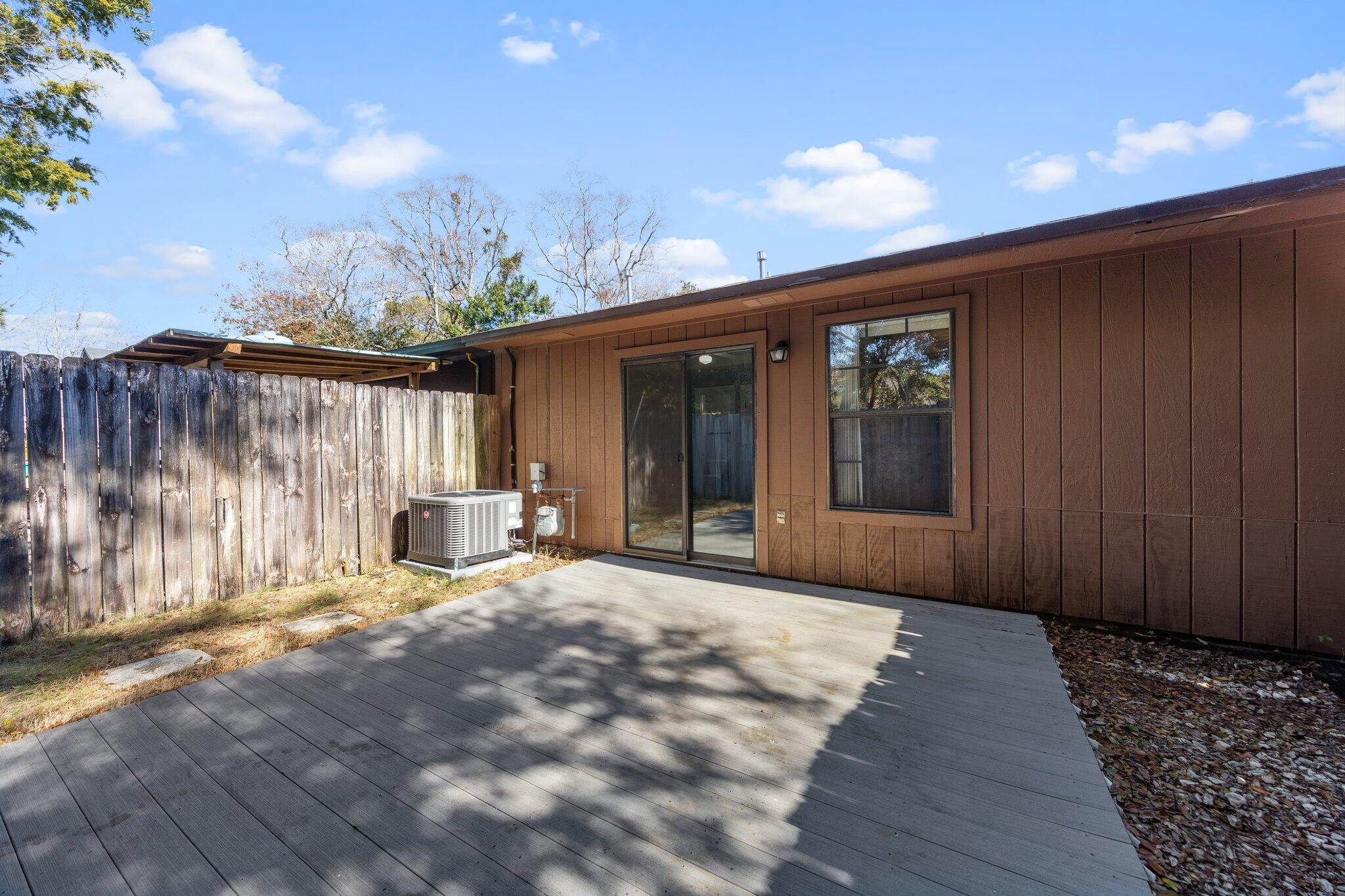 VIKING MANOR PH 1 - Residential Lease