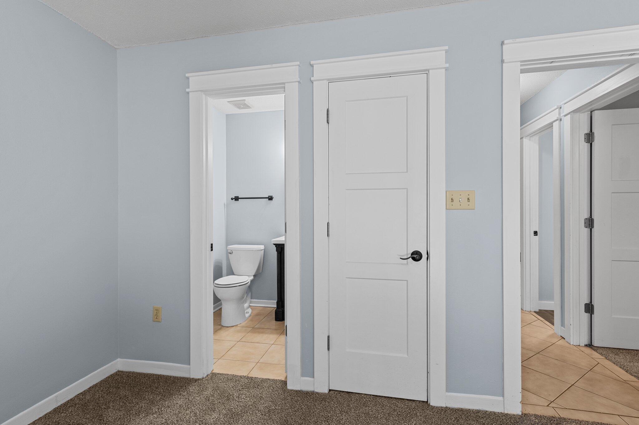 VIKING MANOR PH 1 - Residential Lease