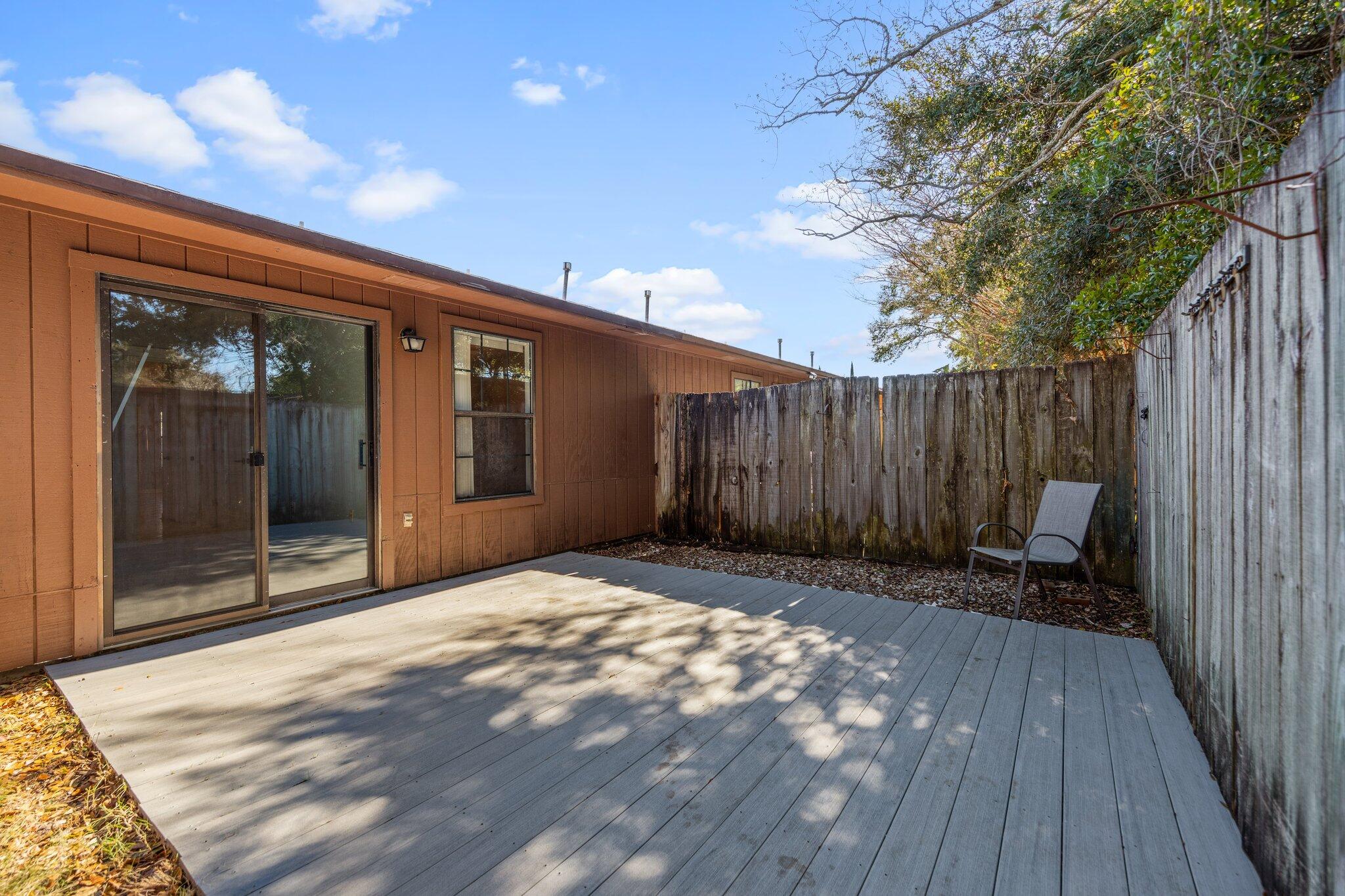 VIKING MANOR PH 1 - Residential Lease