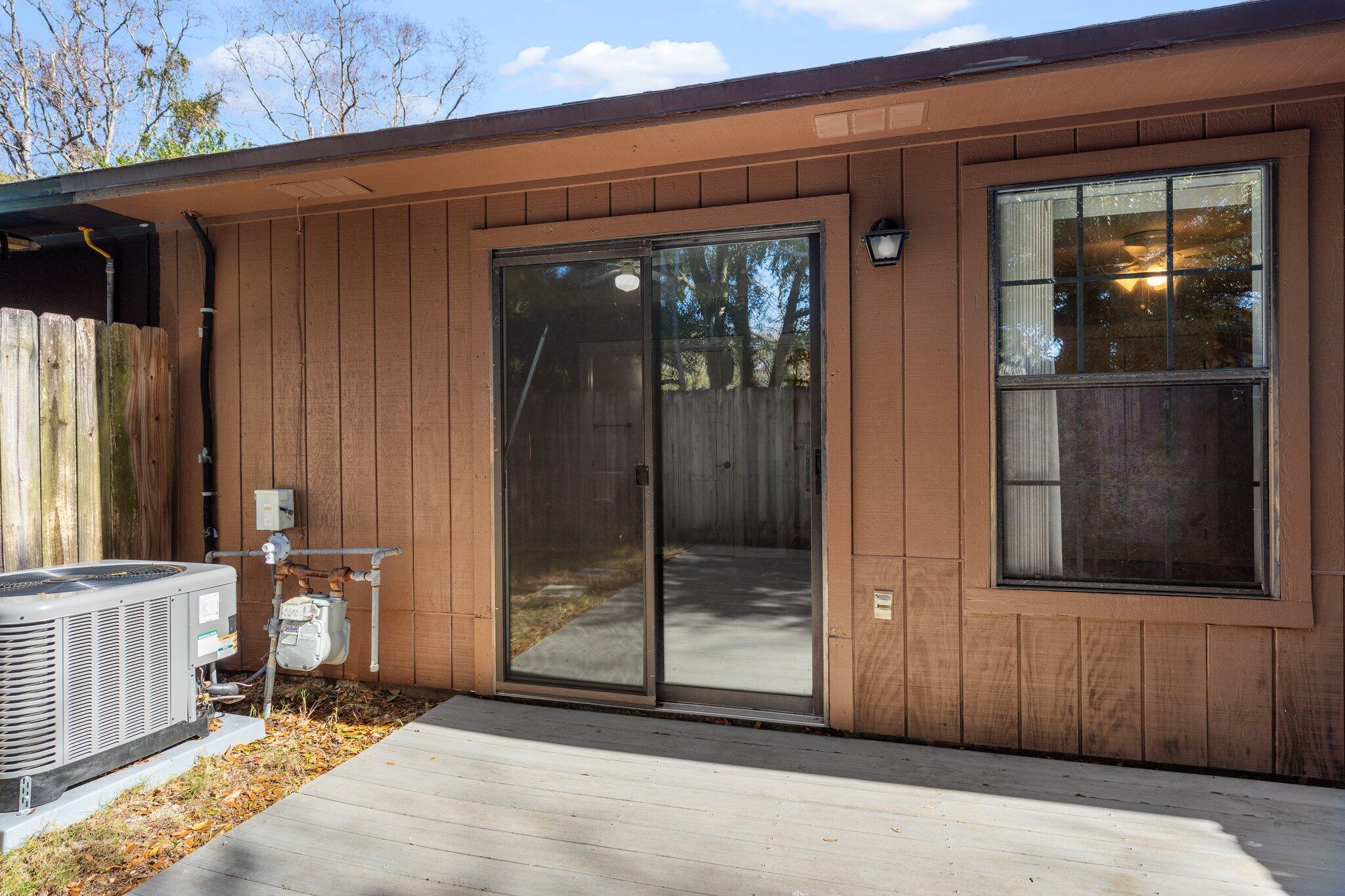 VIKING MANOR PH 1 - Residential Lease