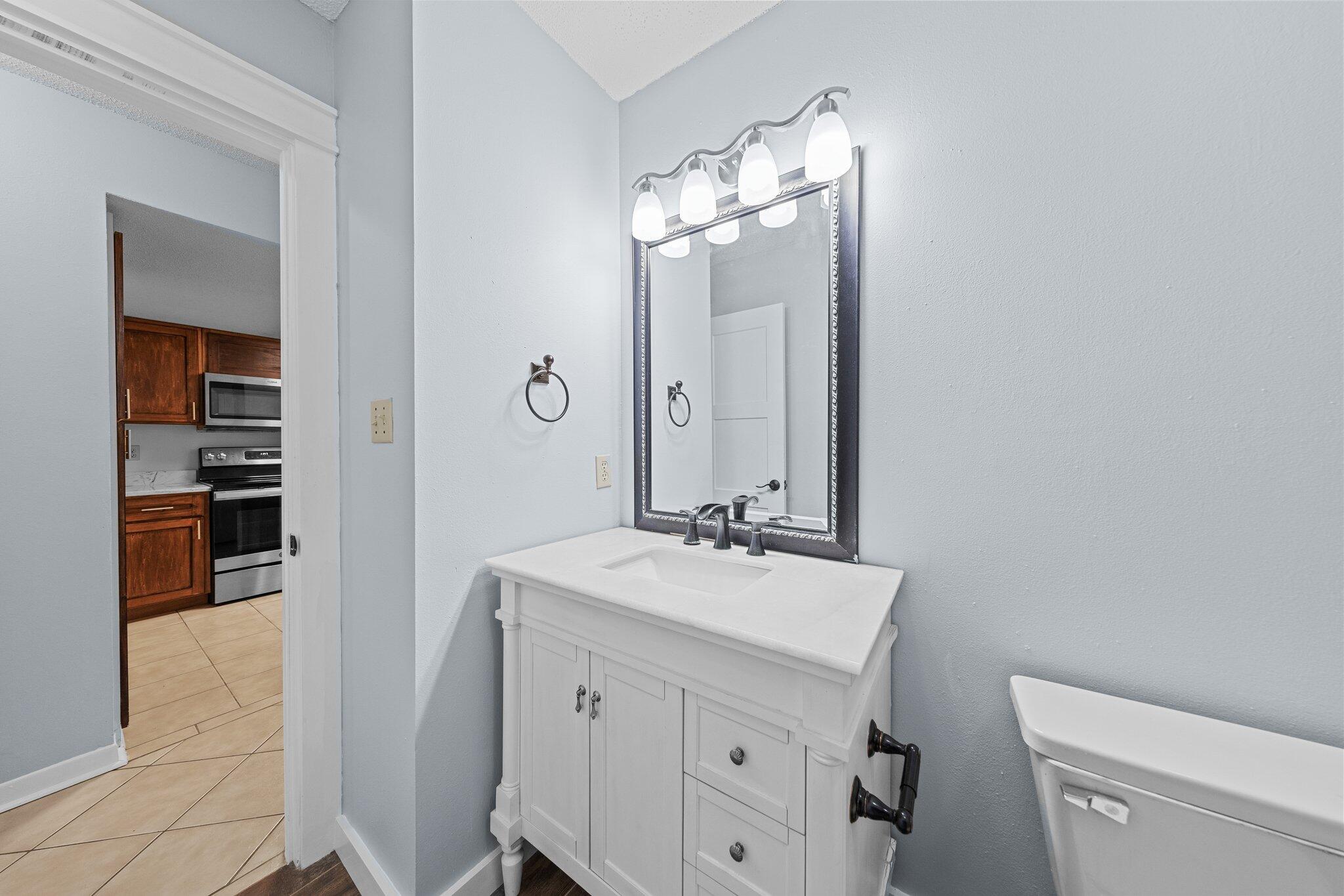 VIKING MANOR PH 1 - Residential Lease
