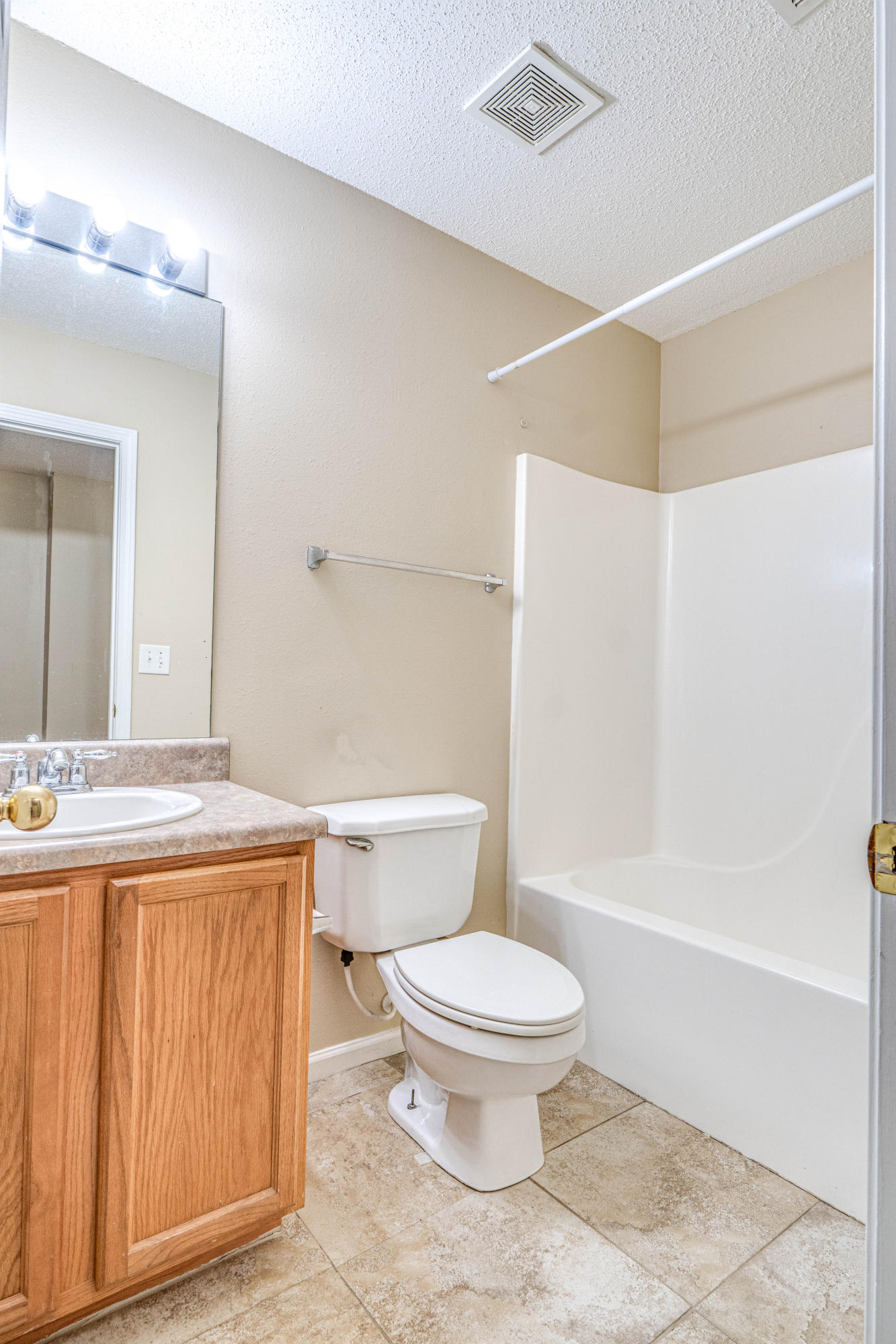 ROLLING PINES - Residential Lease