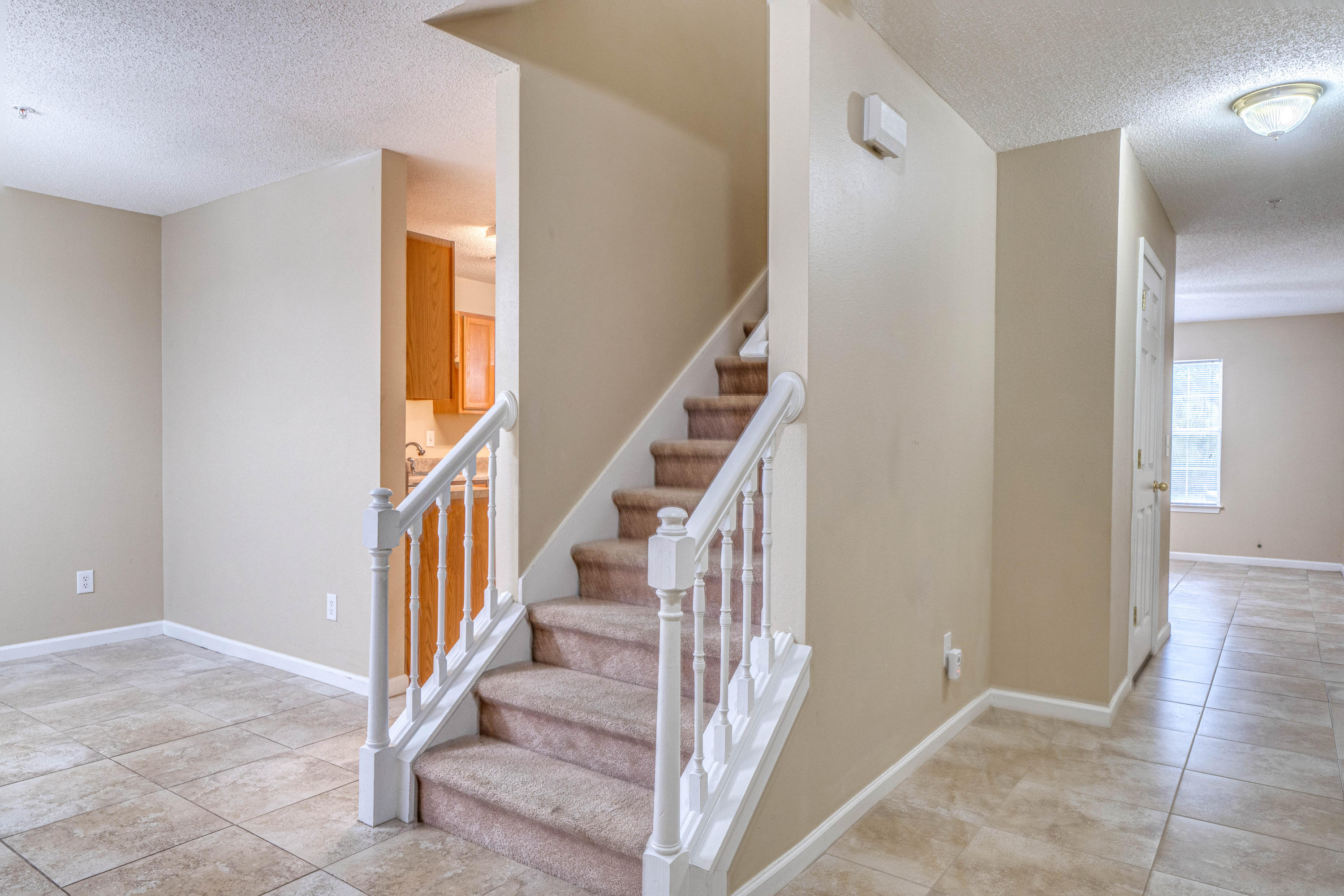 ROLLING PINES - Residential Lease