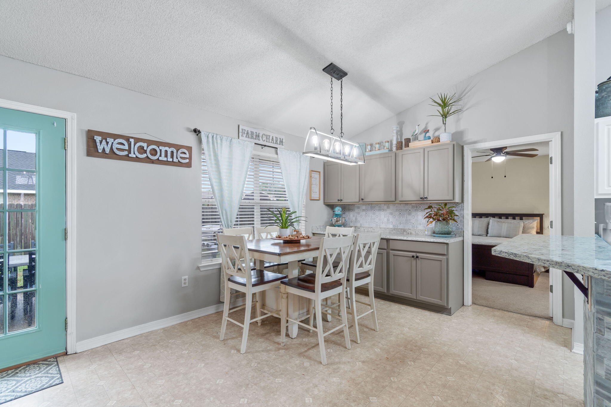 HAMPTON RIDGE ESTATES - Residential