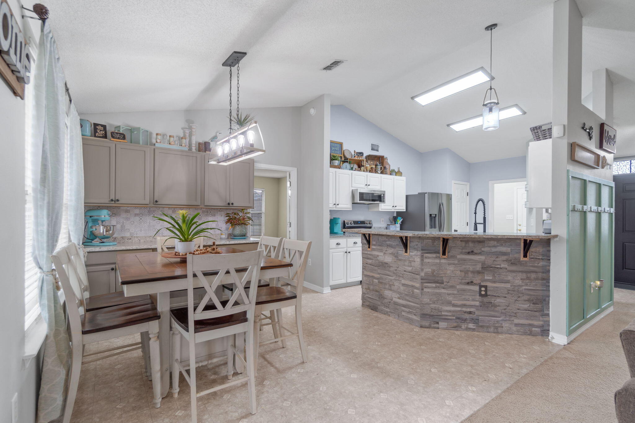 HAMPTON RIDGE ESTATES - Residential