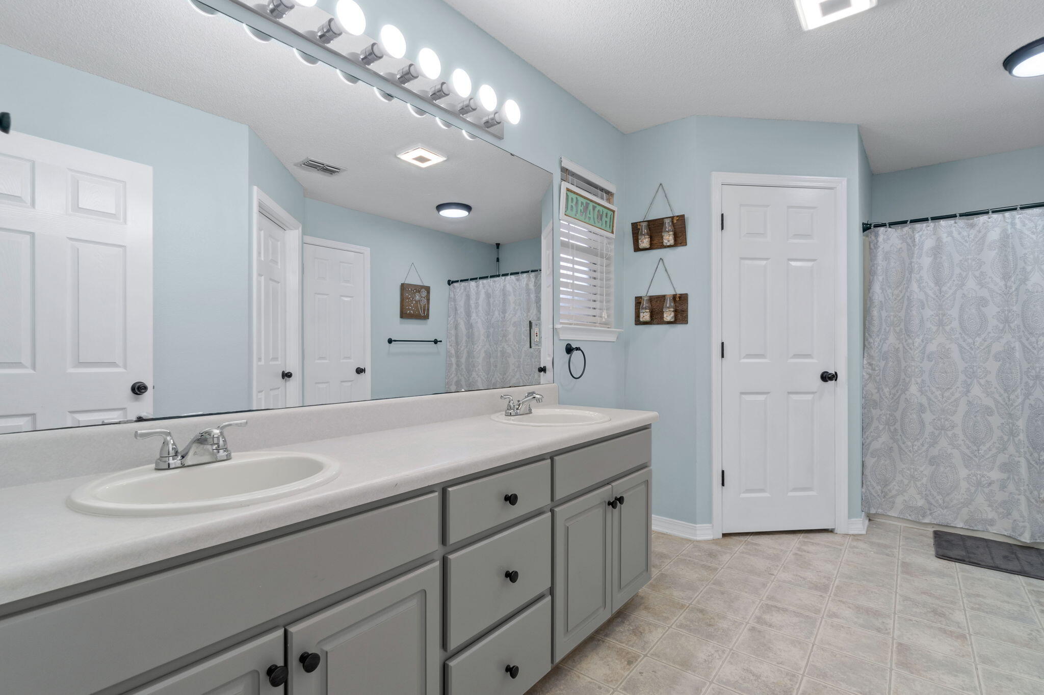 HAMPTON RIDGE ESTATES - Residential