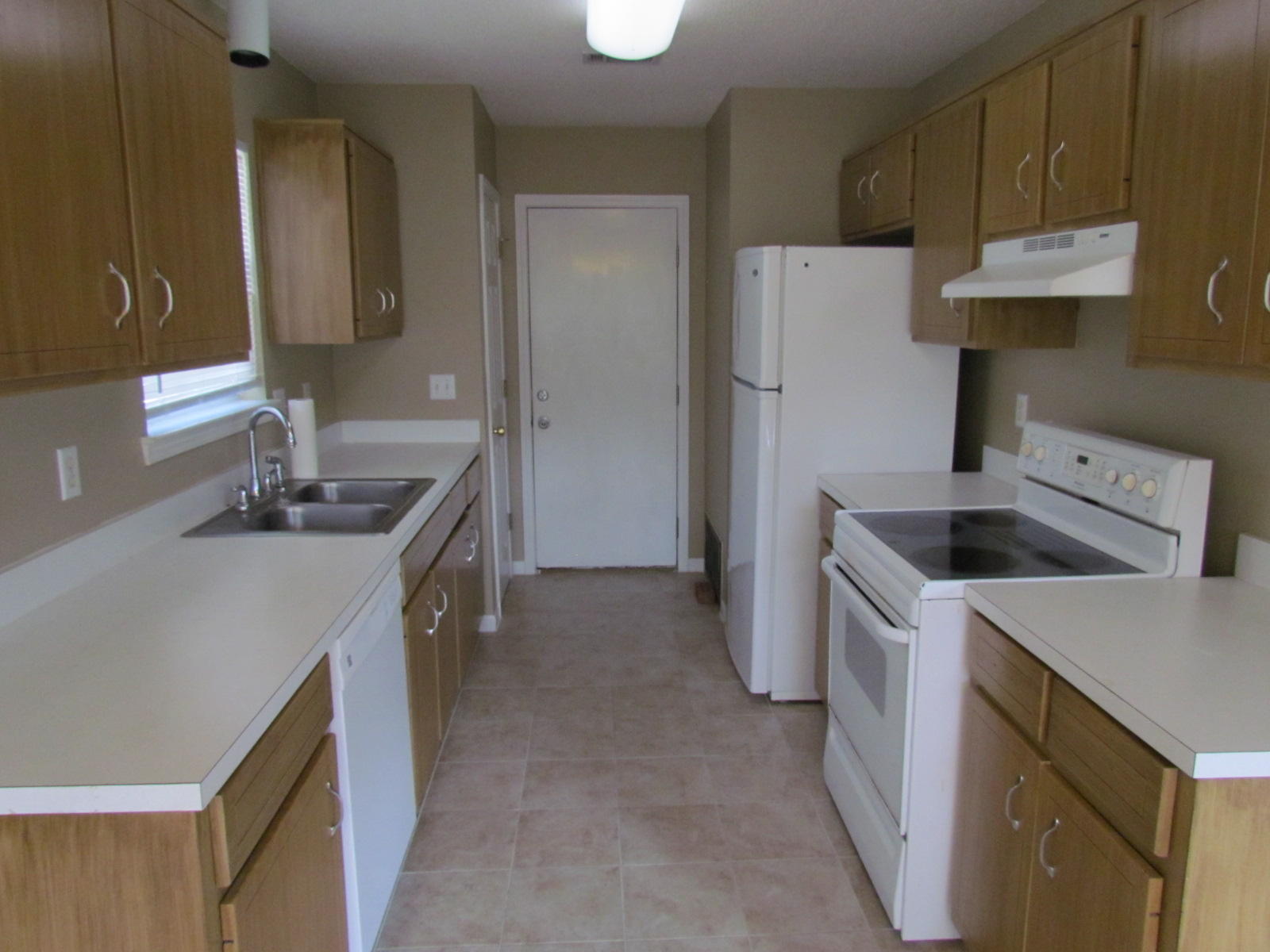 CREEKSIDE - Residential Lease