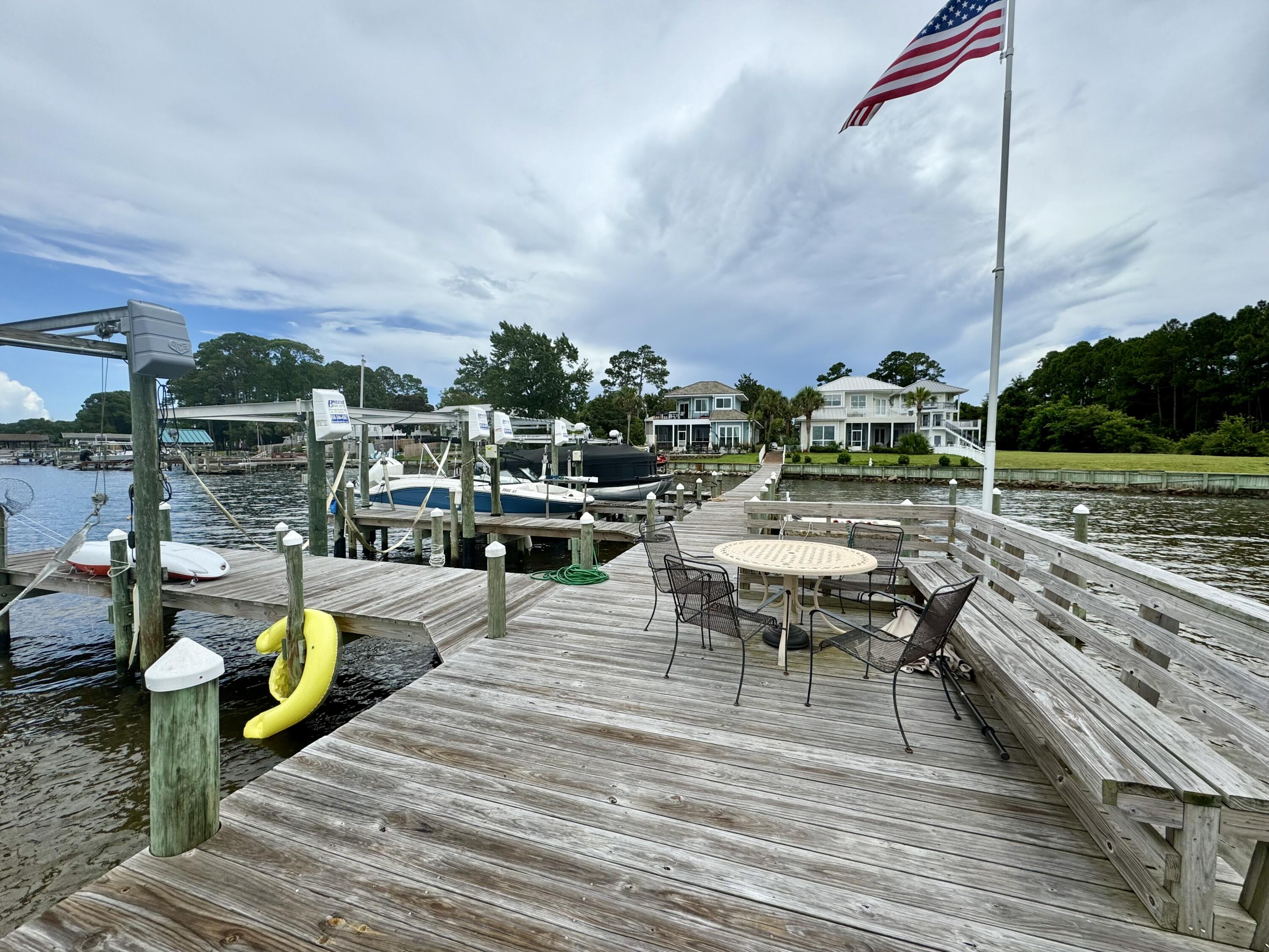 BAYSHORE GARDENS - Land