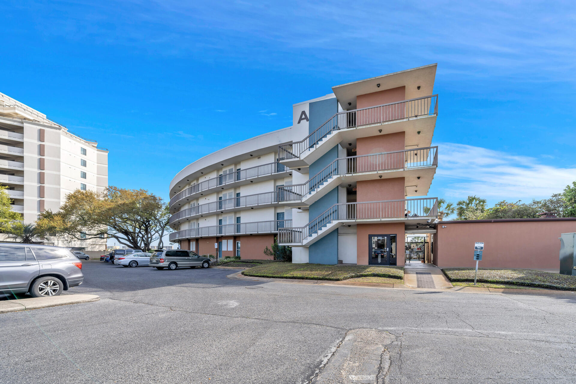 Pirates Bay PH I Unit A103 - Residential