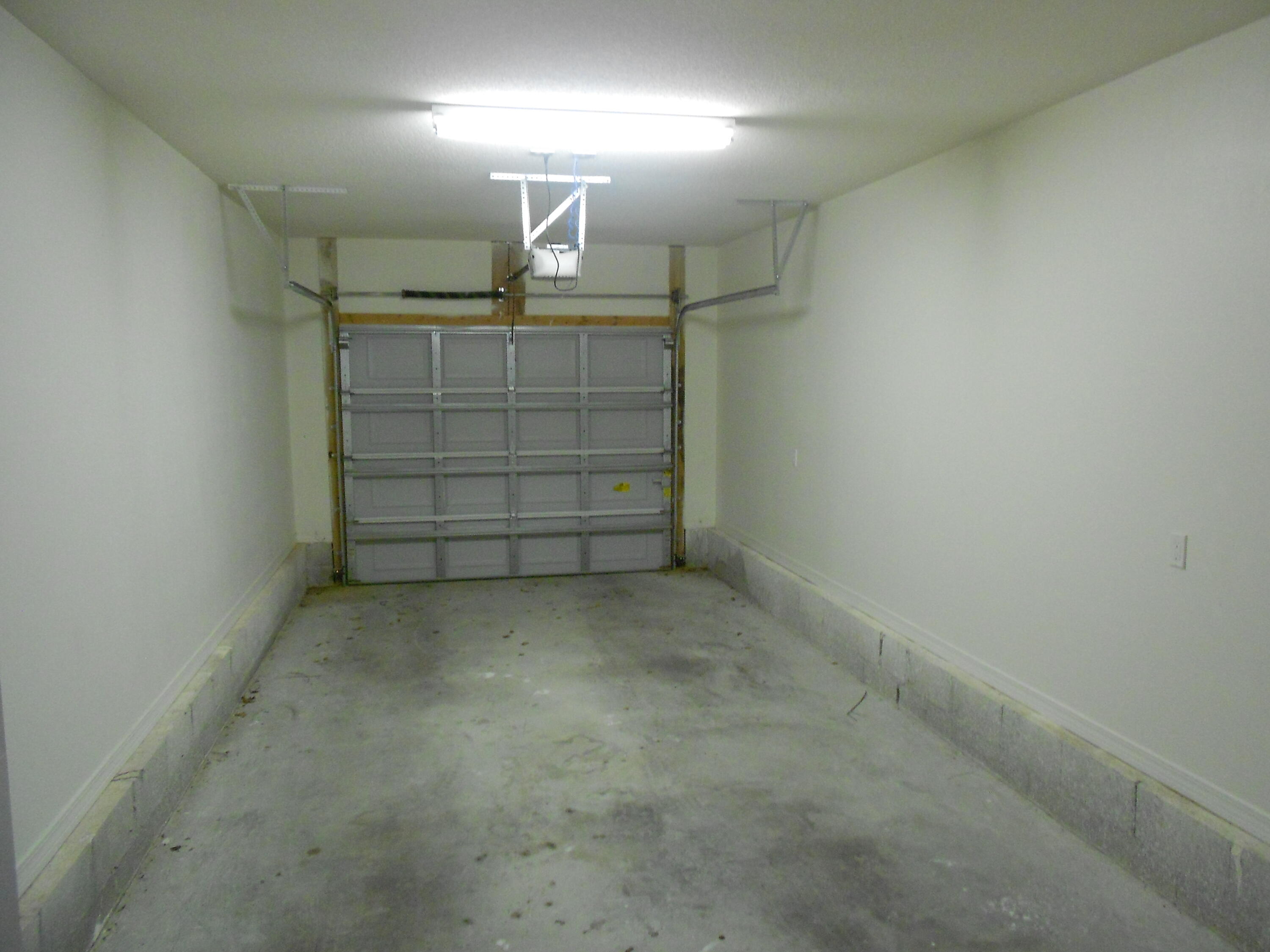 NORTH PARK T/H PH II - Residential Lease