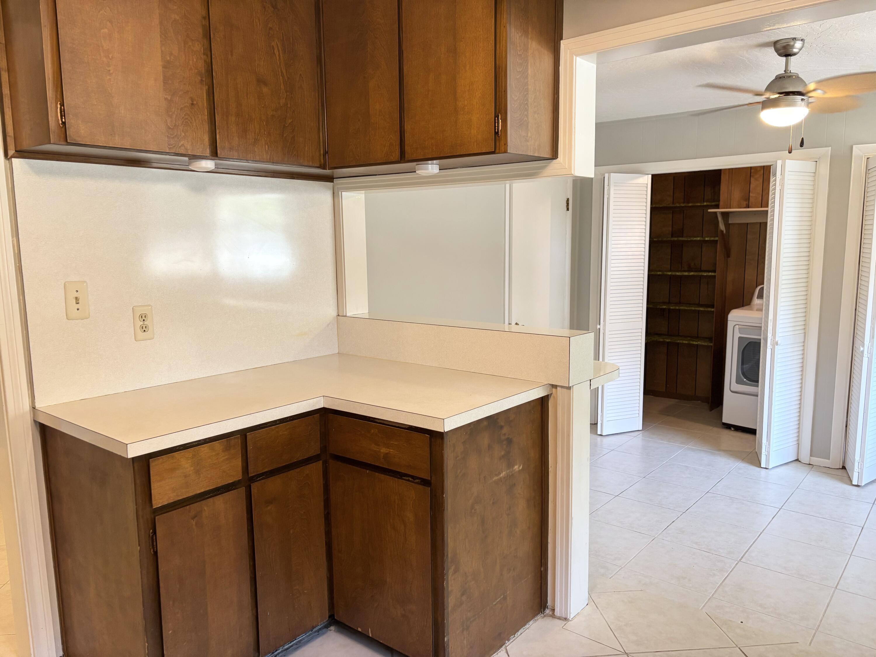 ELLIOTTS POINT 7TH ADDN - Residential Lease