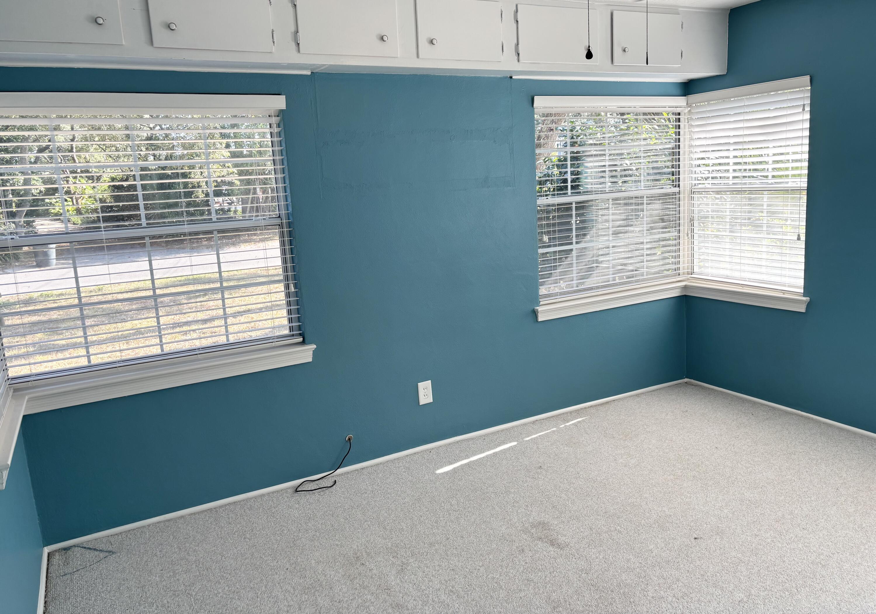 ELLIOTTS POINT 7TH ADDN - Residential Lease