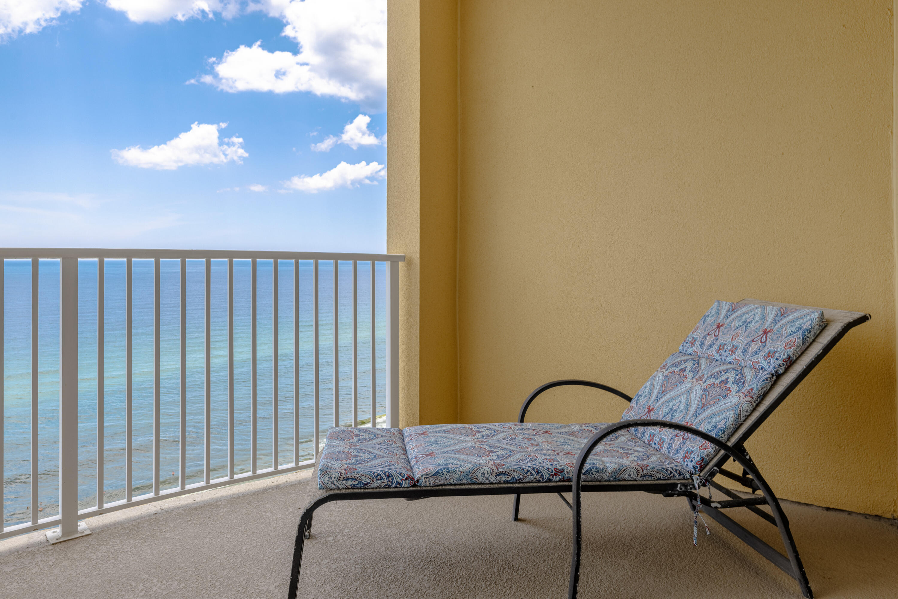 EMERALD ISLE - Residential