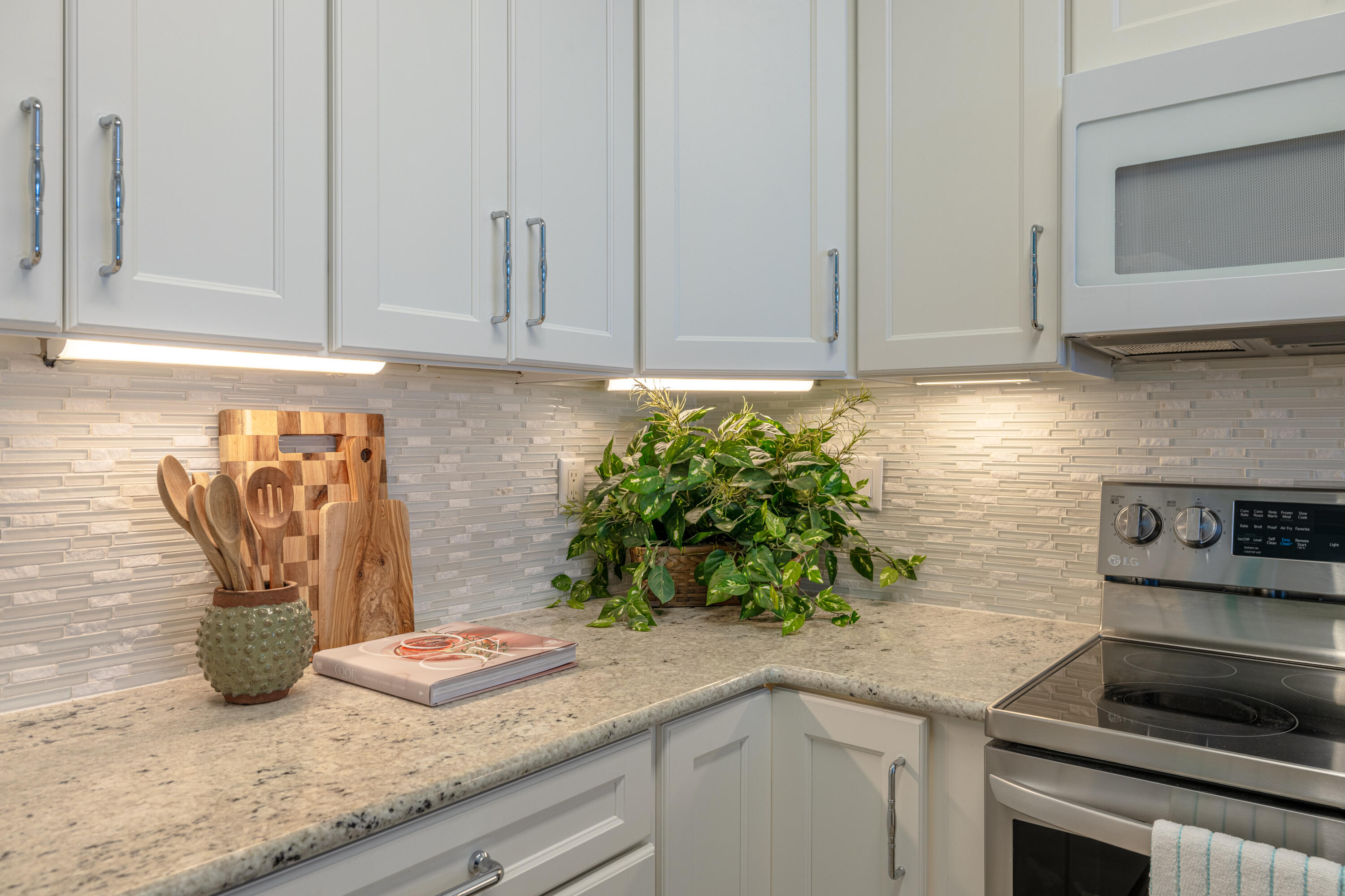 EMERALD ISLE - Residential