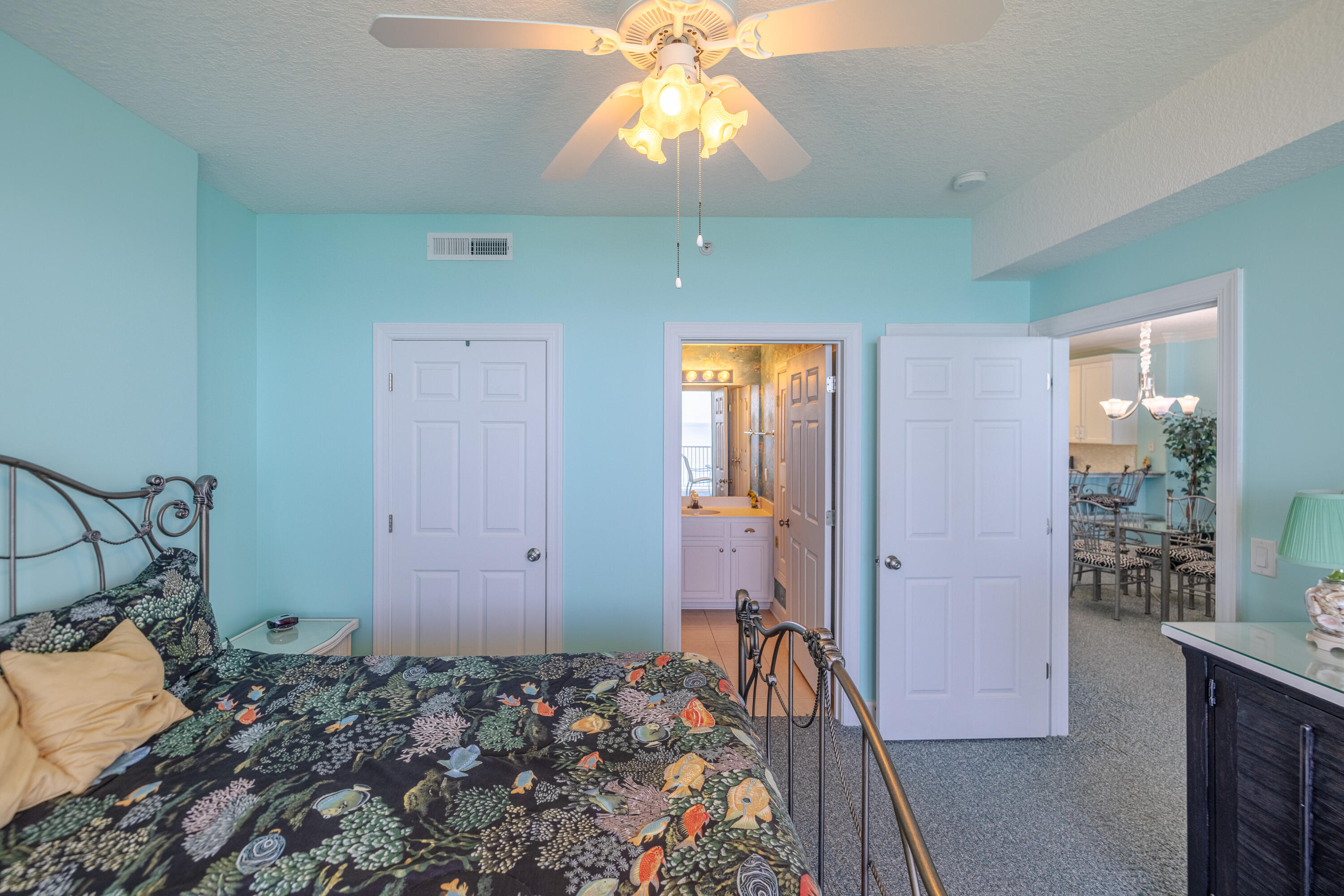 EMERALD ISLE - Residential