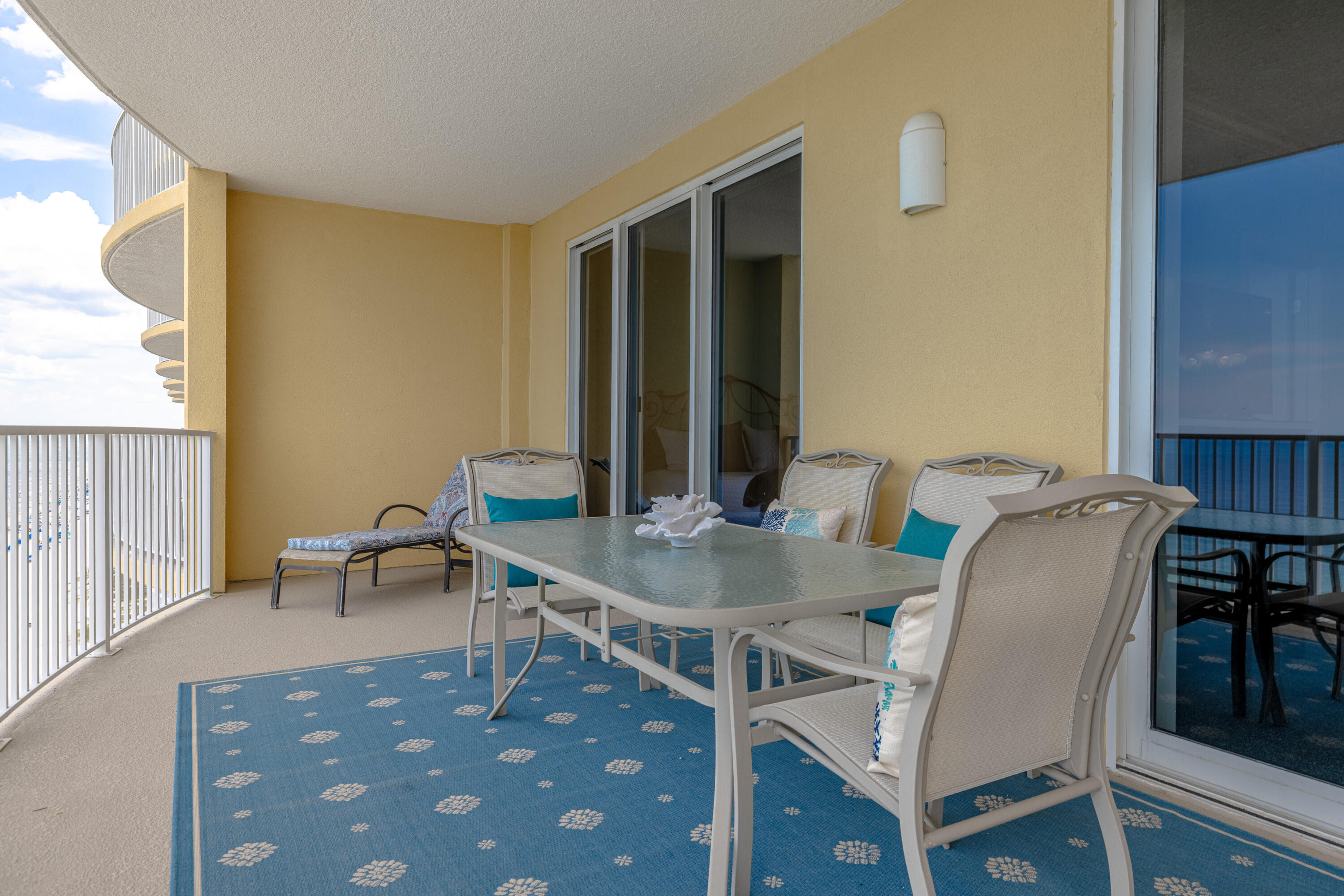 EMERALD ISLE - Residential